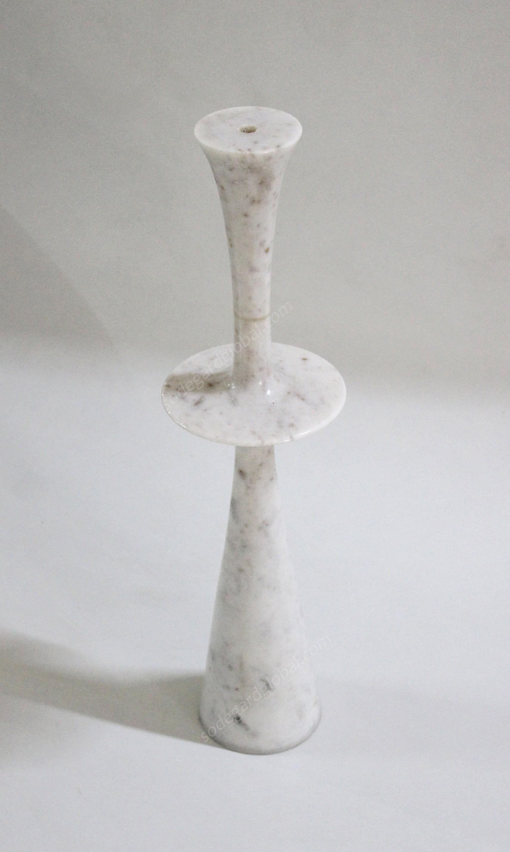 Candlesticks Plate i in White Marble Handcrafted in India By Paul Mathieu In New Condition For Sale In New York, NY