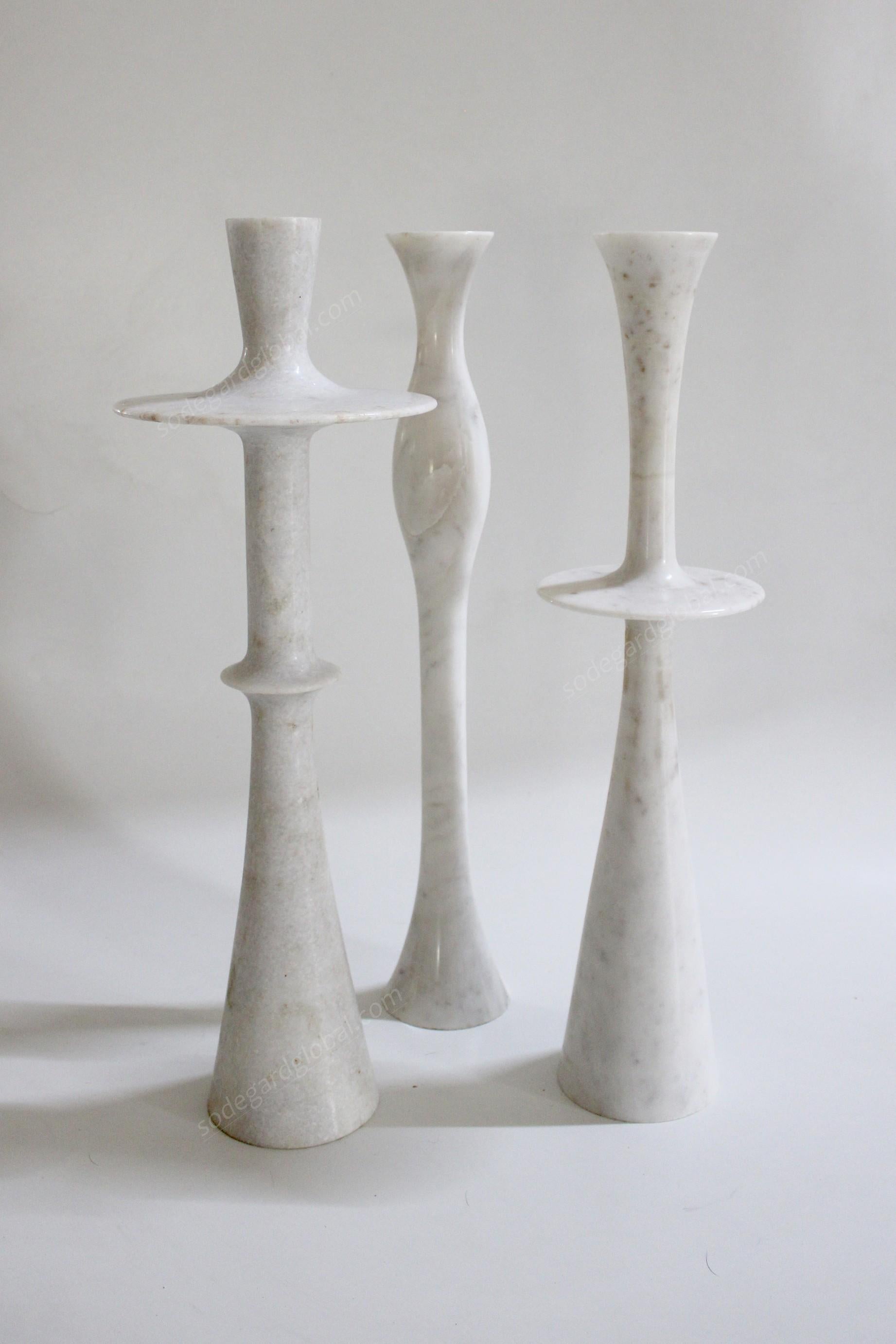 Candlesticks Plate II in White Marble Handcrafted in India By Paul Mathieu For Sale 4