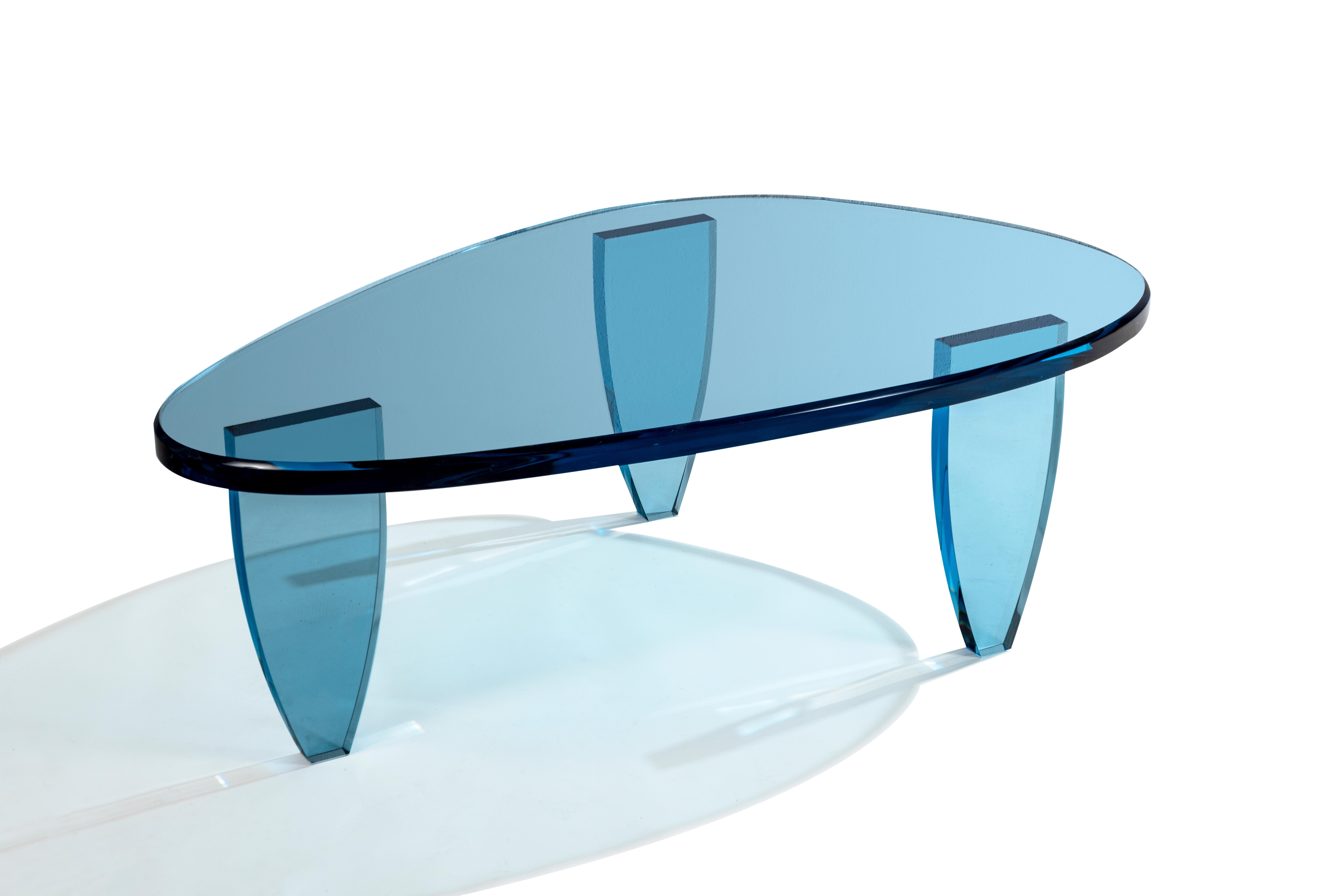 Moderne Table basse bleu bonbon par Charly Bounan en vente