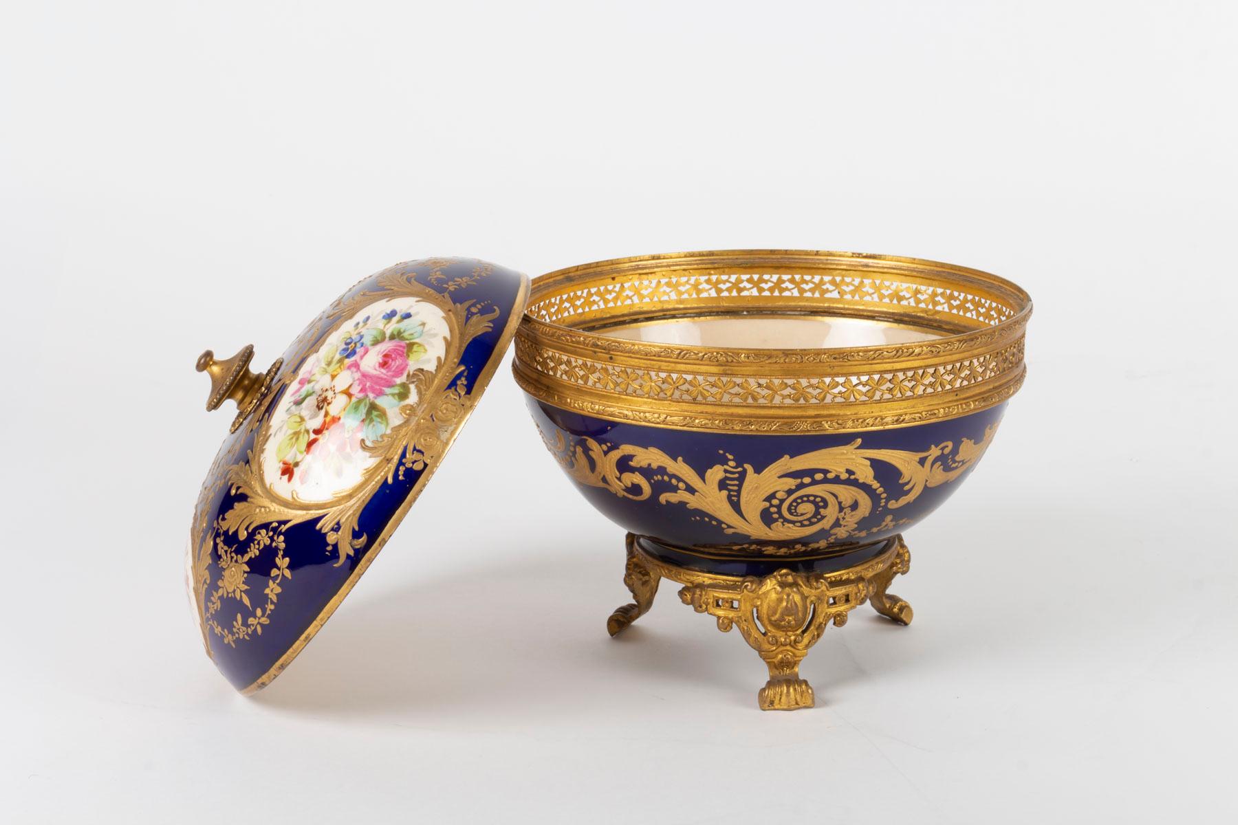 French Candy Box, Napoleon III Period, 1870, Painted and Gilded Porcelain Gilded Bronze