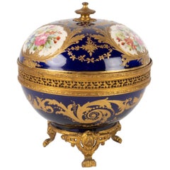 Candy Box, Napoleon III Period, 1870, Painted and Gilded Porcelain Gilded Bronze