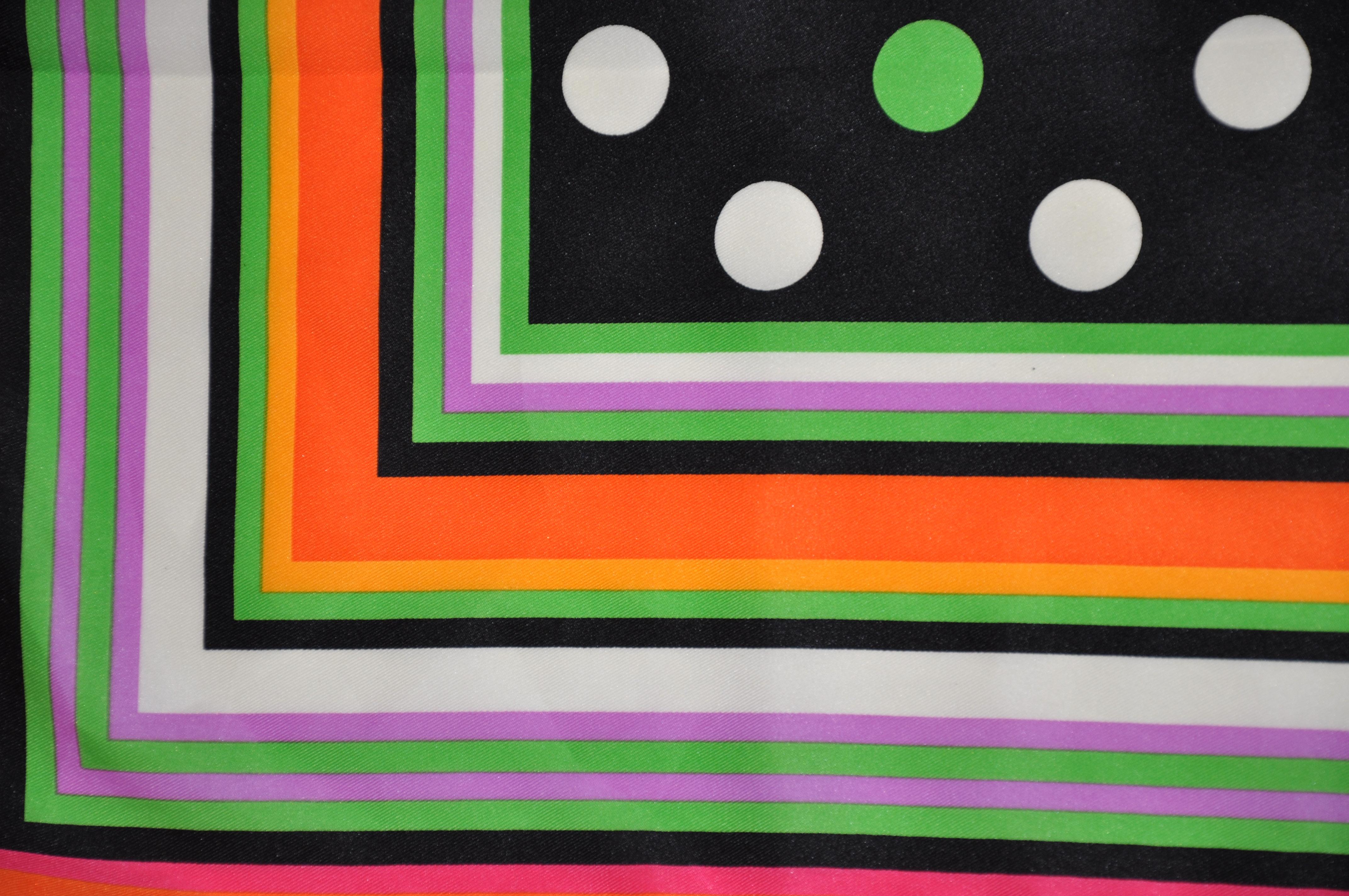 Candy Cane-Schal mit mehrfarbigen Polka-Dot-Mittelschal in der Mitte (Schwarz) im Angebot