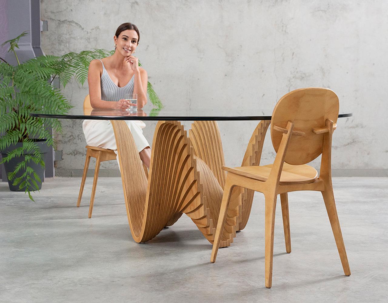 Doré Candy Dining Table Large by Piegatto, une table contemporaine sculpturale en vente