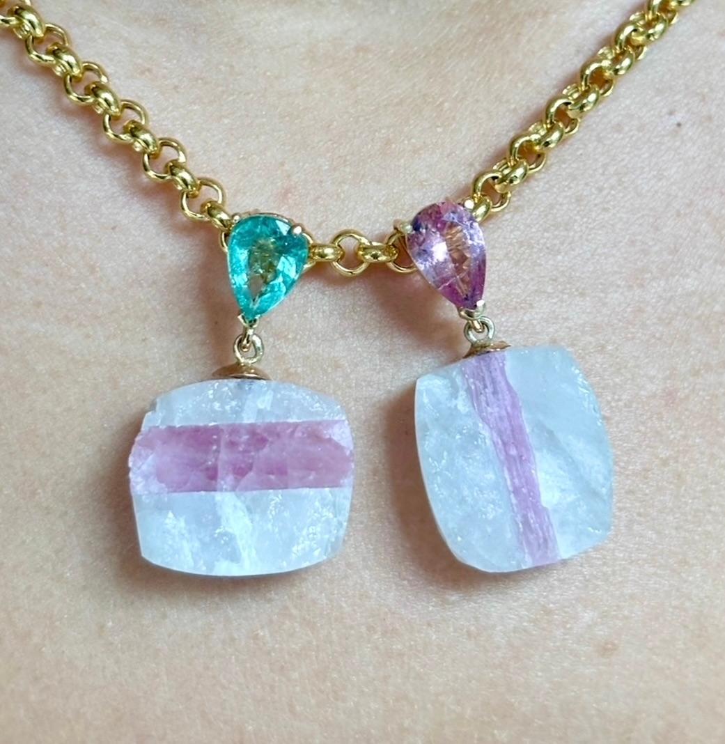 Ciondolo a forma di piatto di caramella

Quarzo bianco, tormalina rosa, oro 14k

Questi ciondoli si chiamano Ciondoli Piatto di Caramelle perché i loro colori e le loro forme mi ricordano le caramelle che si trovavano sempre nel piatto speciale a
