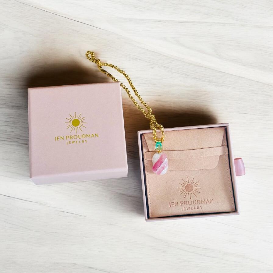 Pendentif candy en or 14 carats avec tourmaline rose et émeraude taillée en émeraude Unisexe en vente