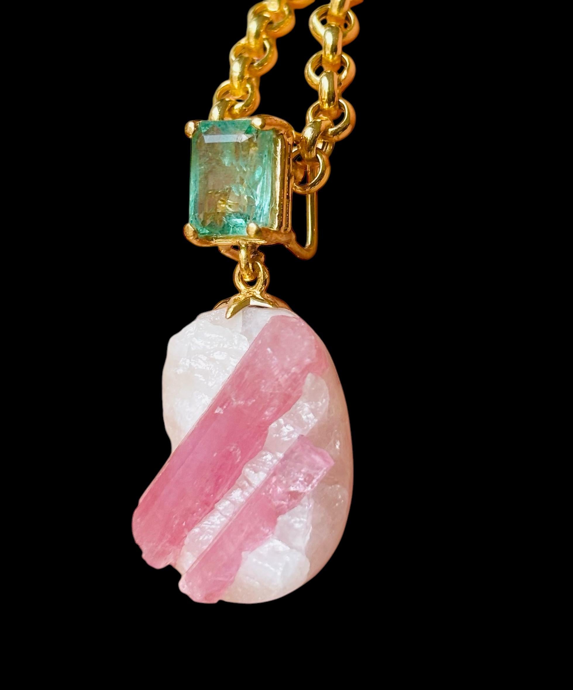 Pendentif candy en or 14 carats avec tourmaline rose et émeraude taillée en émeraude en vente 3