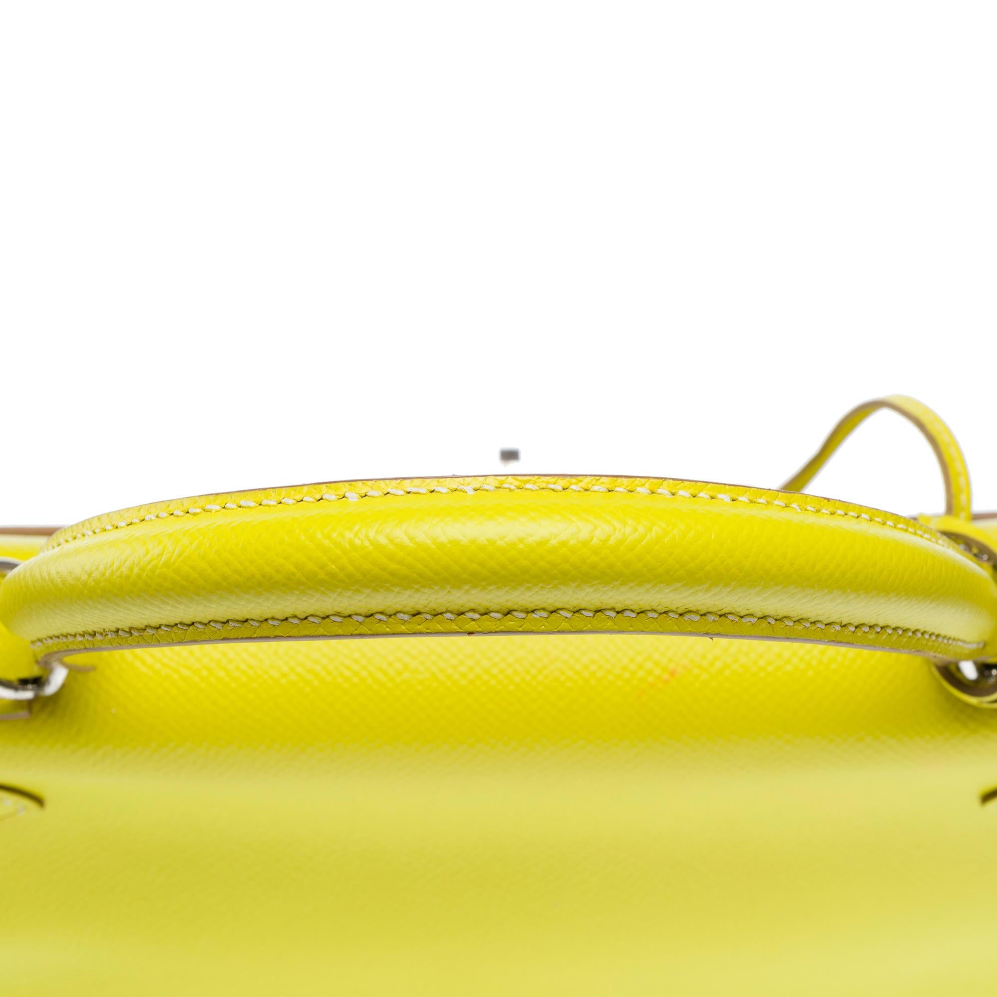 Candy Limited Edition Hermes Kelly 28 handbag strap in Lime/Perle epsom For Sale 5
