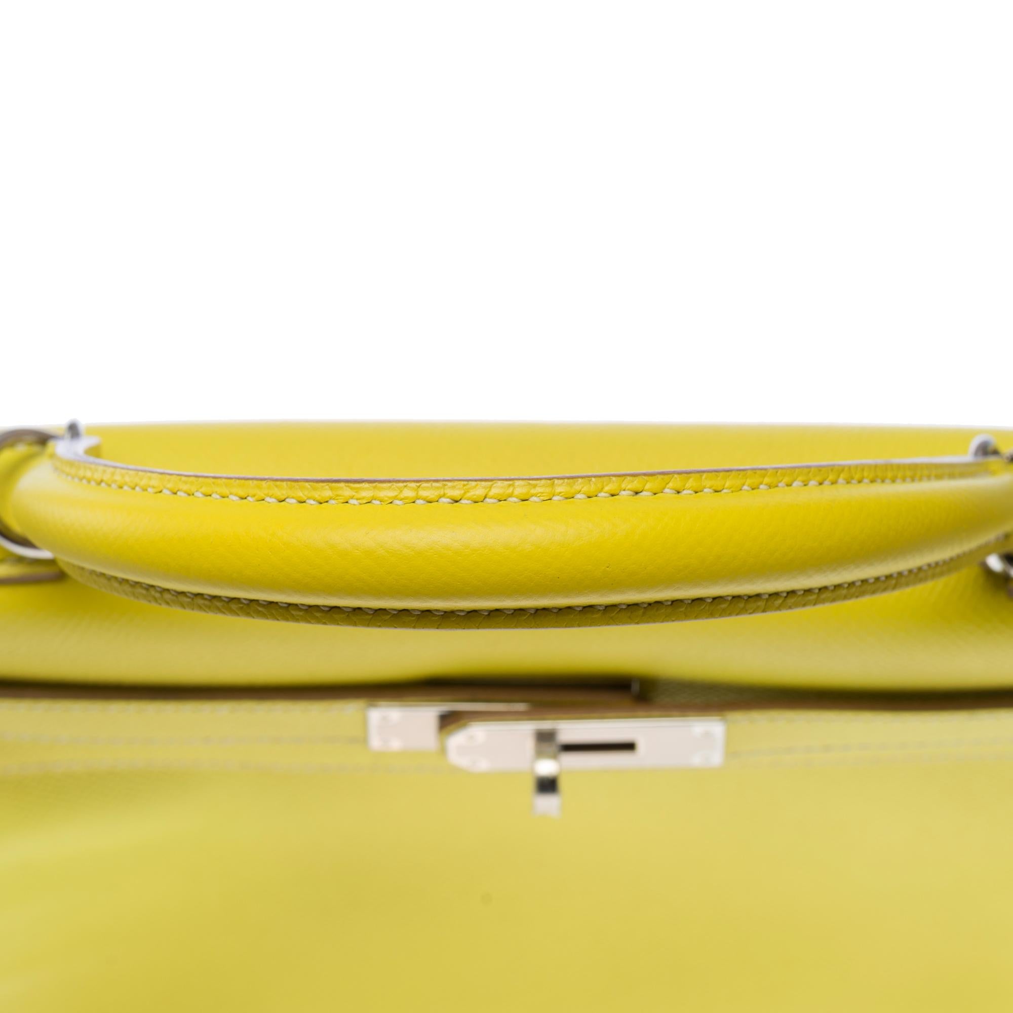 Candy Limited Edition Hermes Kelly 28 handbag strap in Lime/Perle epsom For Sale 5