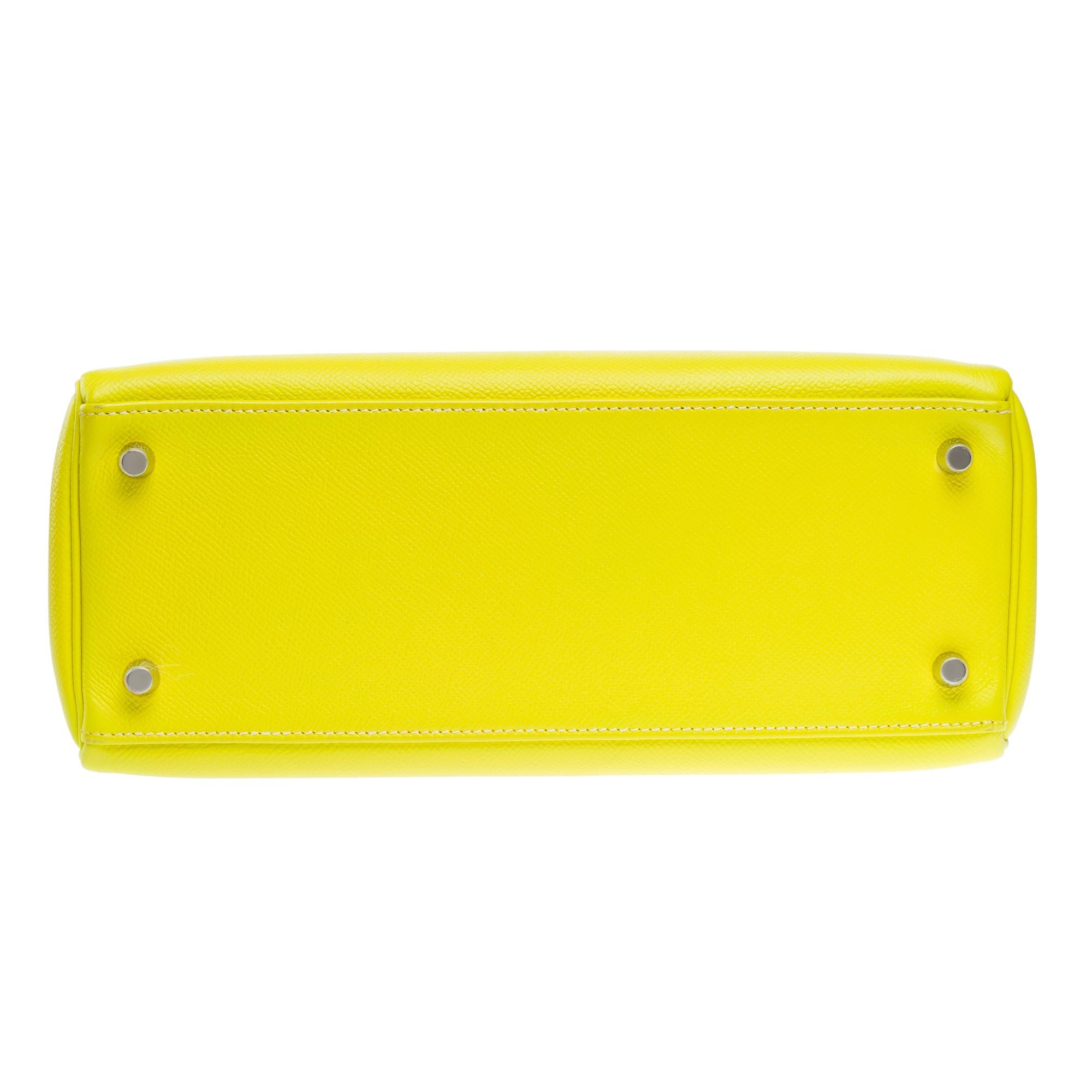 Candy Limited Edition Hermes Kelly 28 handbag strap in Lime/Perle epsom For Sale 6