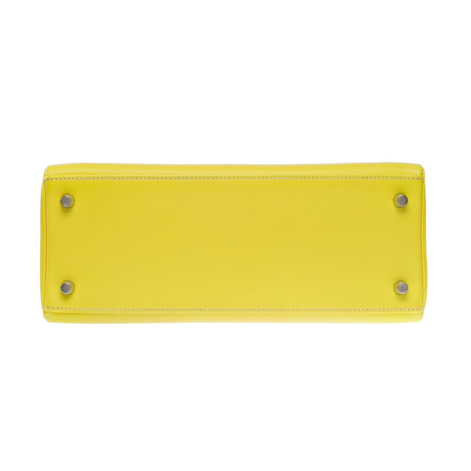 Candy Limited Edition Hermes Kelly 28 handbag strap in Lime/Perle epsom For Sale 6