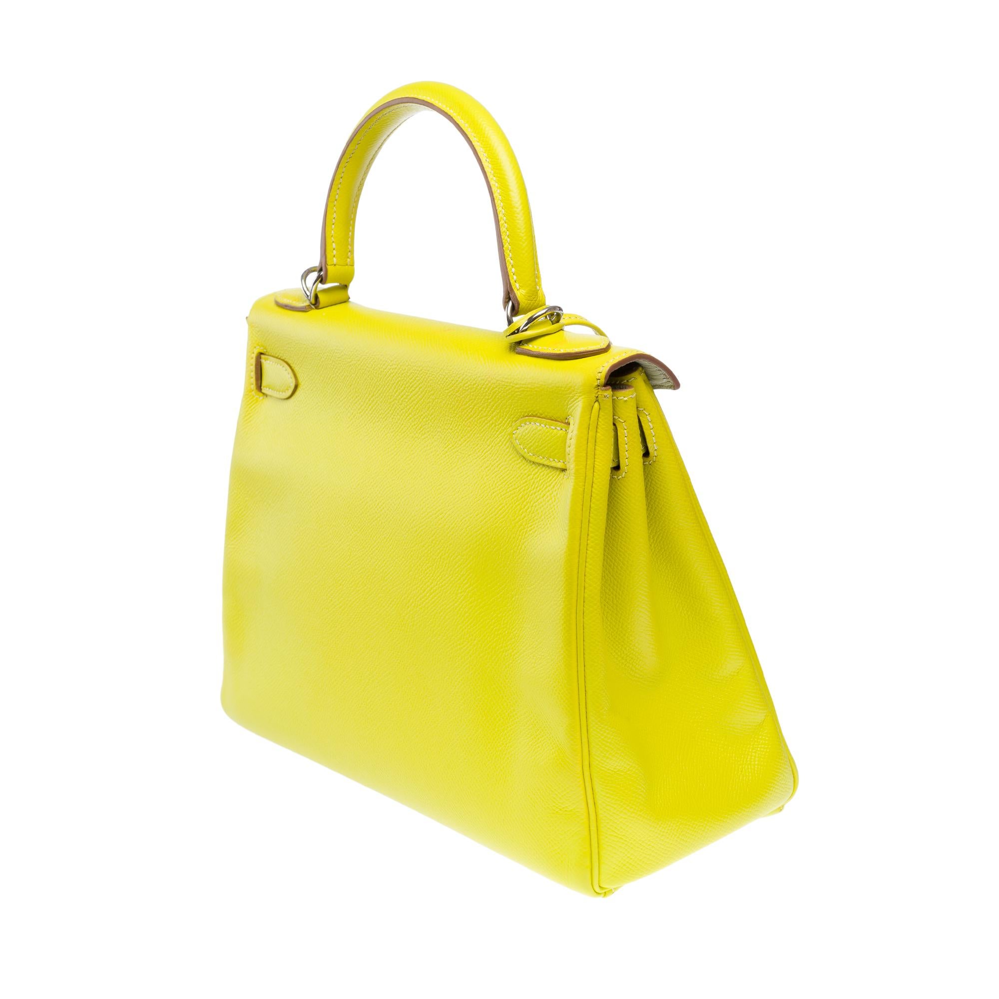Candy Limited Edition Hermes Kelly 28 handbag strap in Lime/Perle epsom For Sale 1