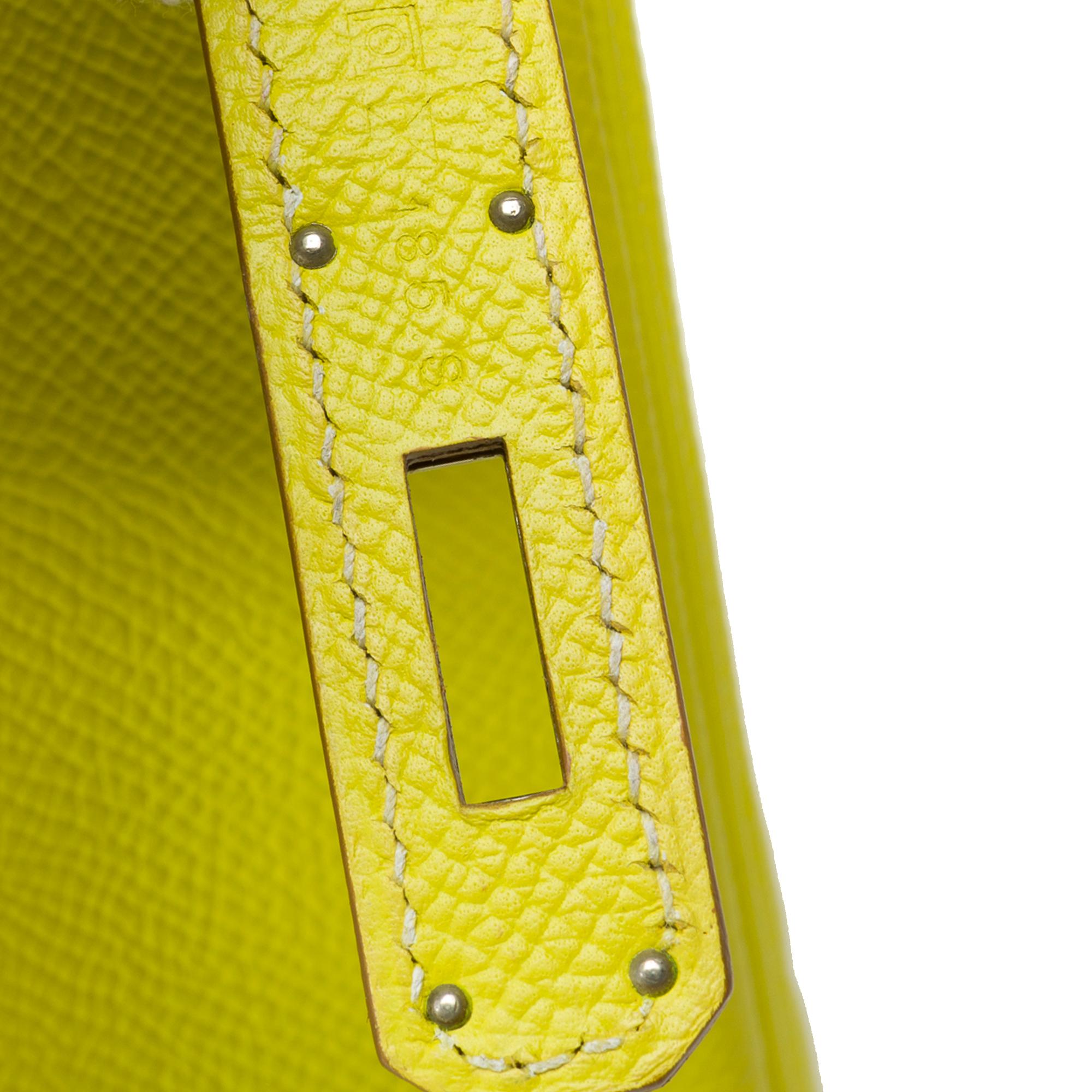 Candy Limited Edition Hermes Kelly 28 handbag strap in Lime/Perle epsom For Sale 3