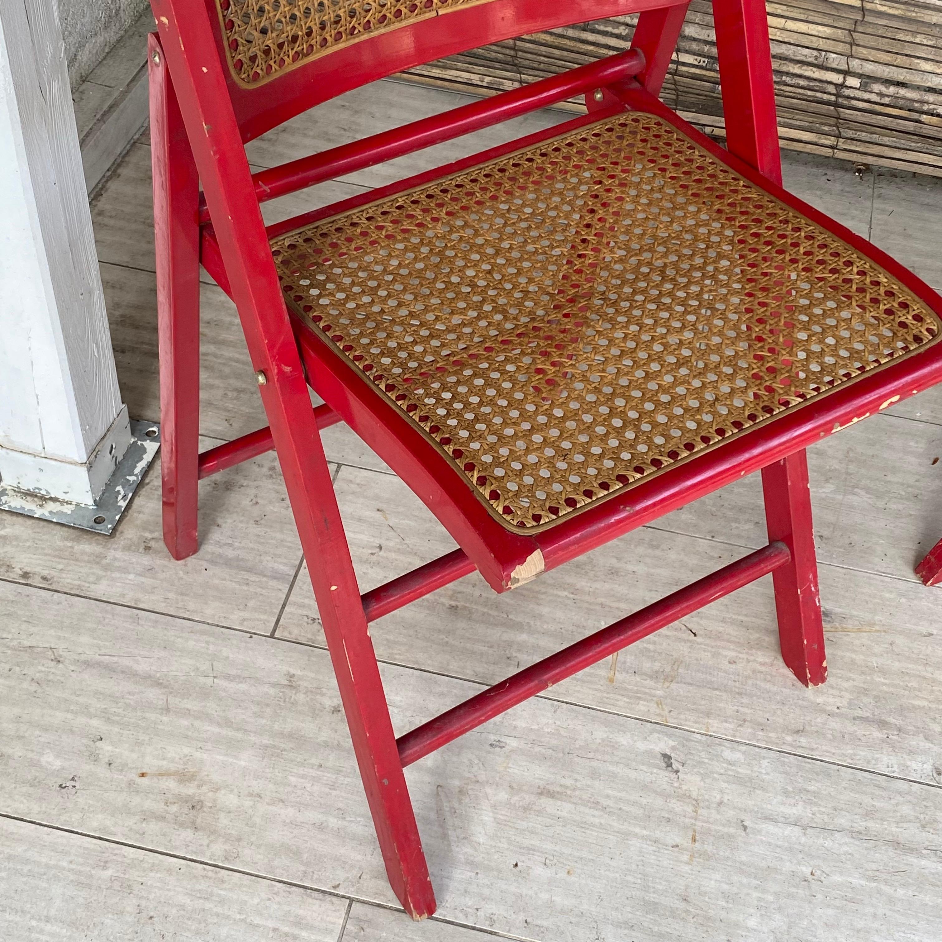 Cane Folding Chairs Set of 2, France 1970, Red Color In Fair Condition In Auribeau sur Siagne, FR