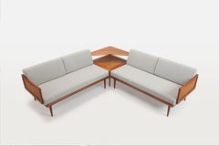Cane Panels FD451 Sofa:: Daybed Seating Group de Peter Hvidt & Orla Molgaard
