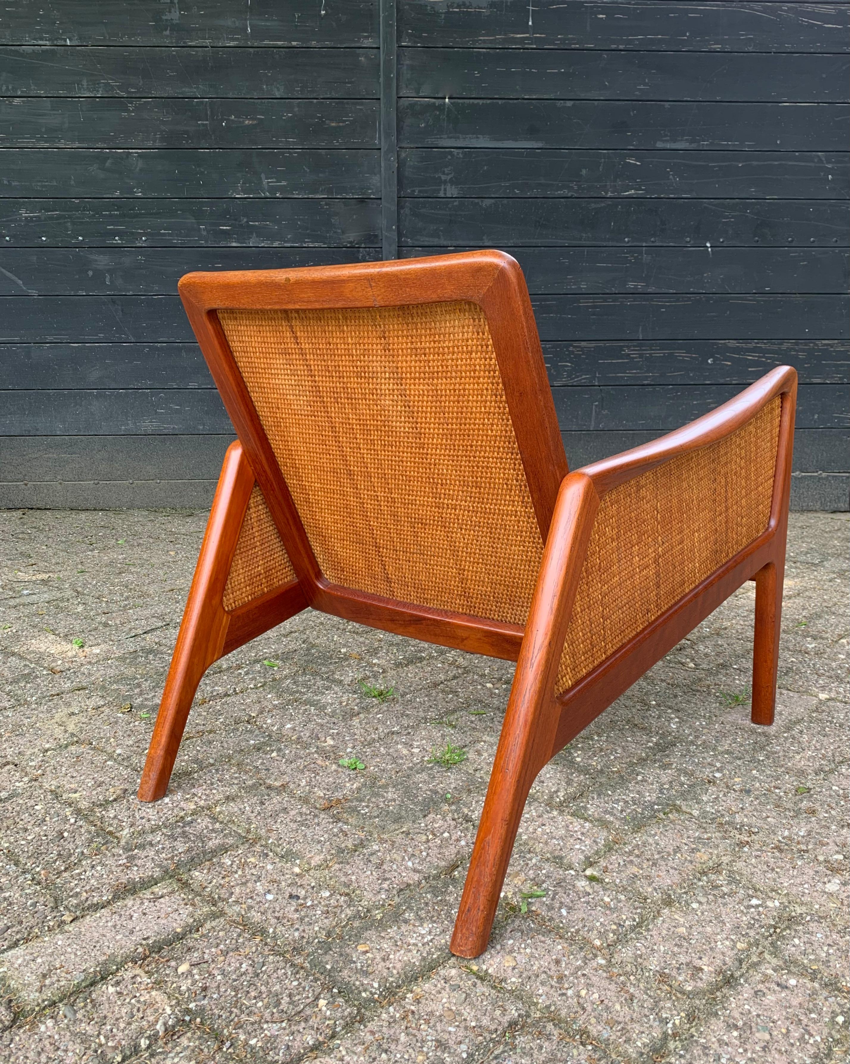 Cane & Teak Lounge Chair Peter Hvidt & Orla Molgaard-Nielsen France & Daverkosen For Sale 2