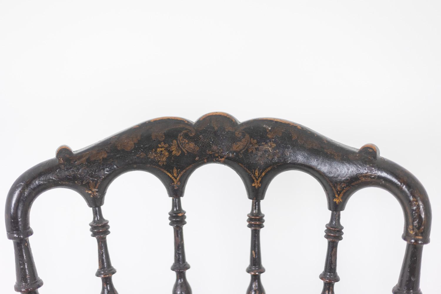 Chaise cannée en bois tourné et noirci Napoléon III. Excellent état - En vente à Saint-Ouen, FR