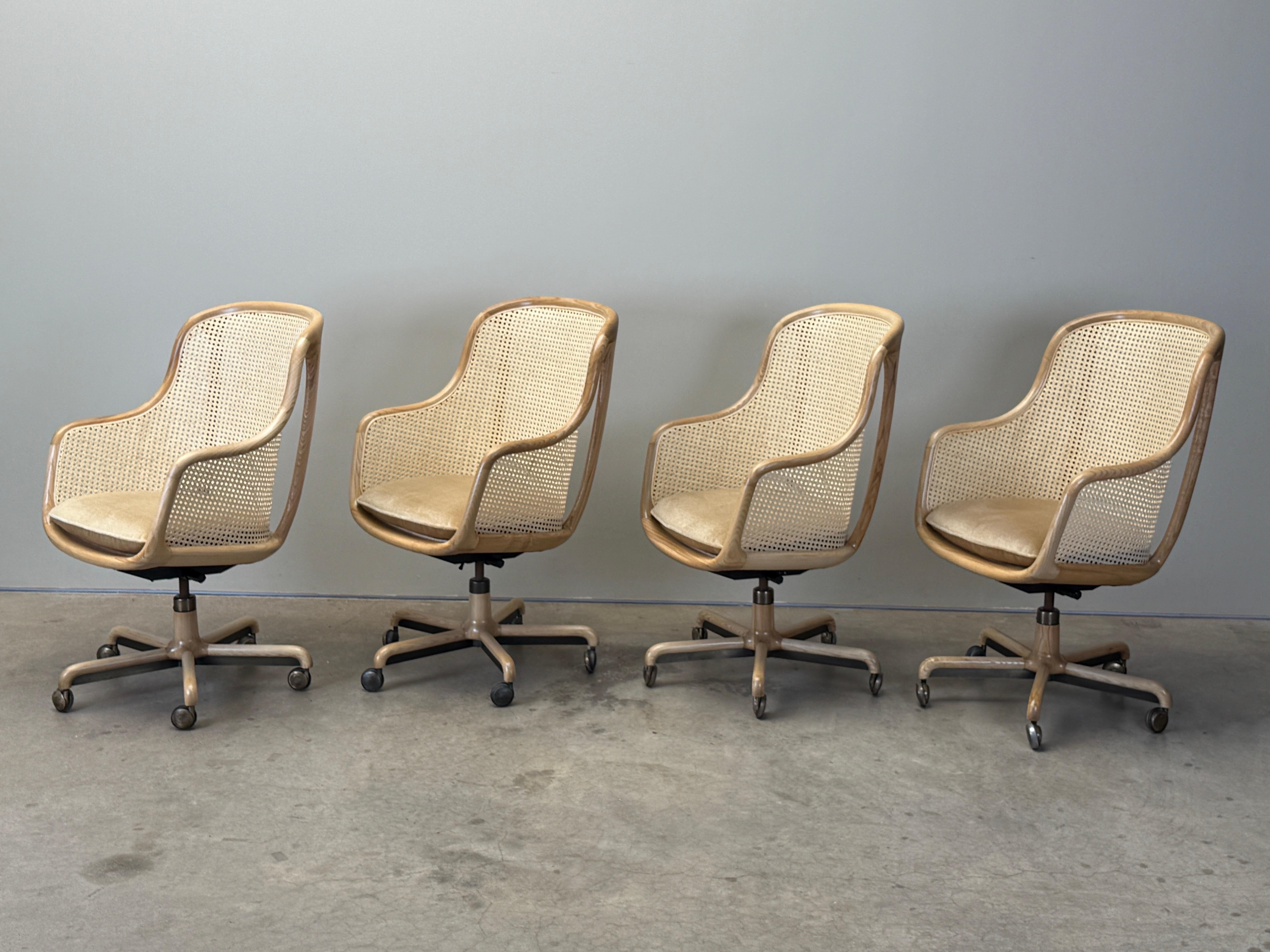 Caned Desk Chair by Ward Bennett im Zustand „Gut“ im Angebot in Dallas, TX