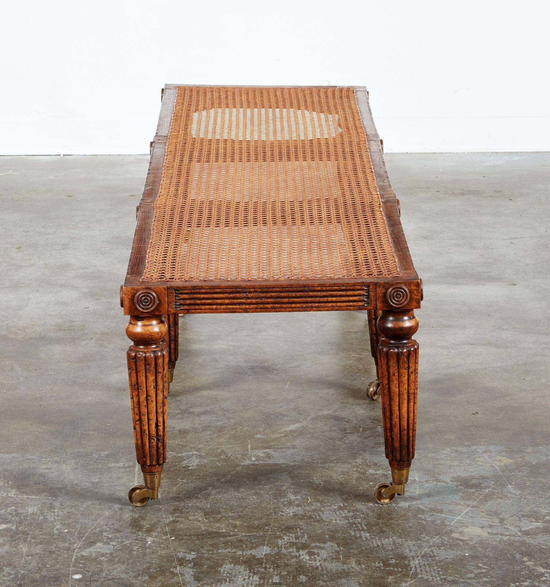 Banc long Caned Pollard Oak Oak Bon état - En vente à Greenwich, CT
