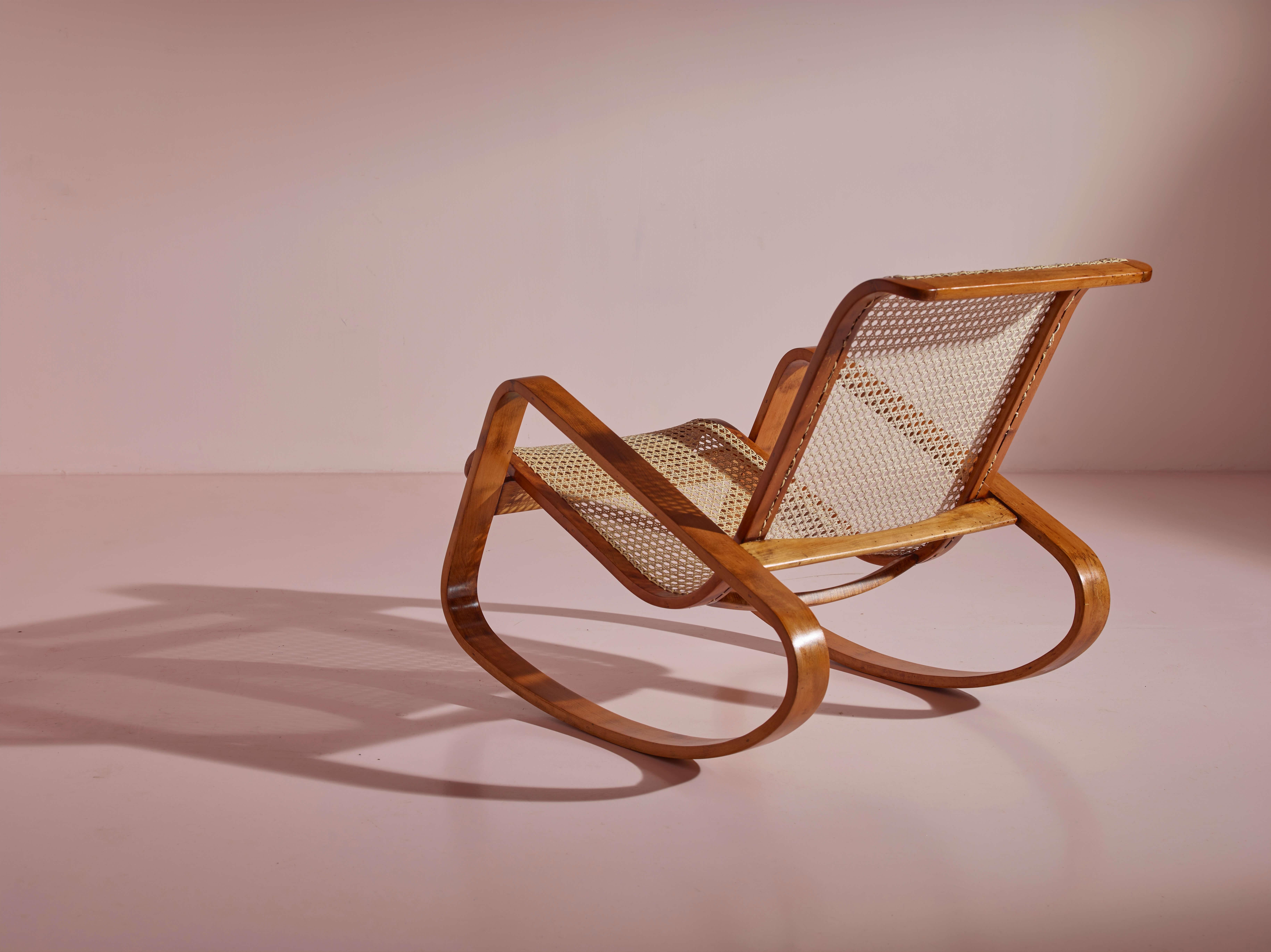 Caned Rocking Chair Made by Porino, Italy, 1930s In Good Condition For Sale In Chiavari, Liguria