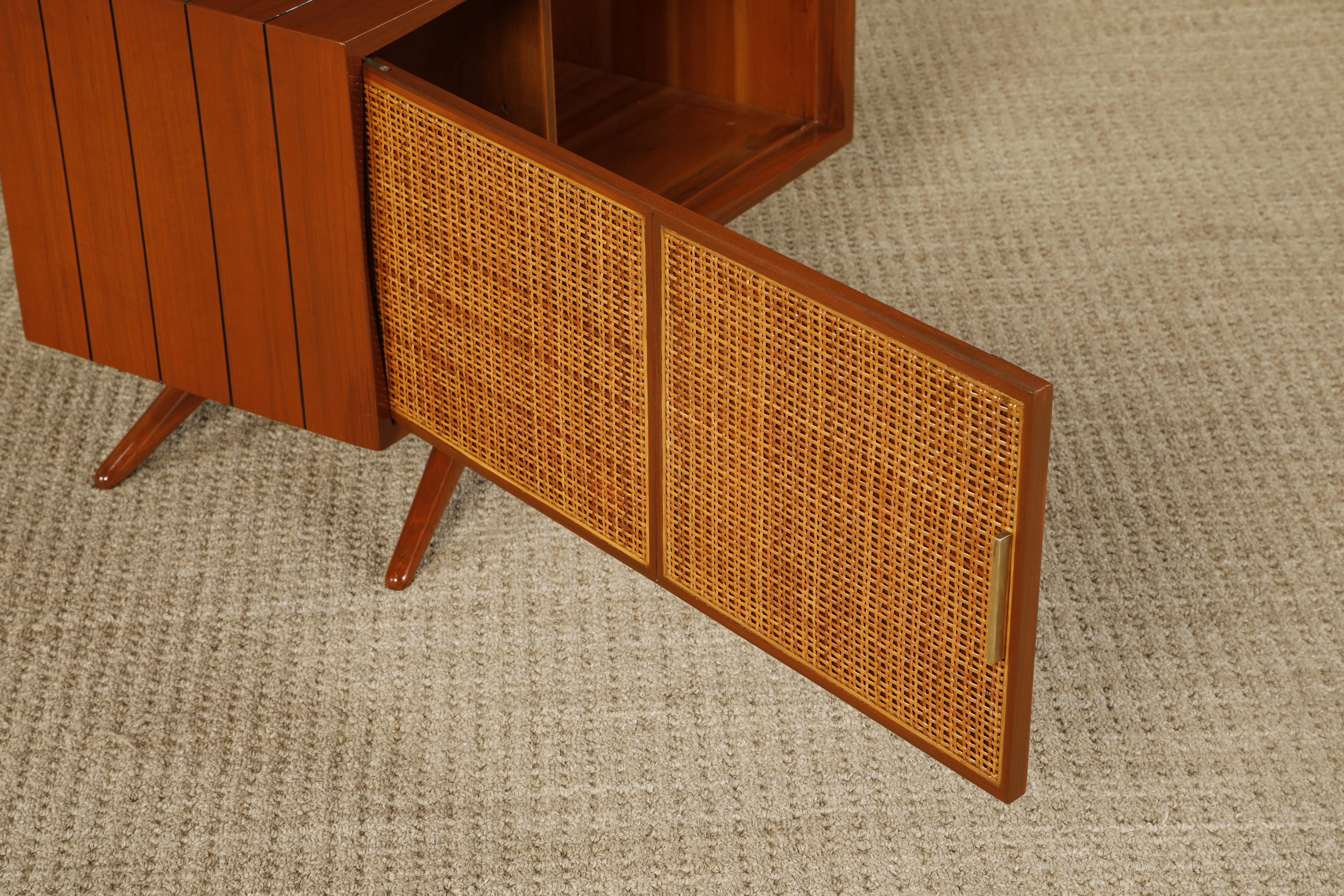 Caned Sculptural Cabinet by Vladimir Kagan for Grosfeld House, 1950s, Signed For Sale 3