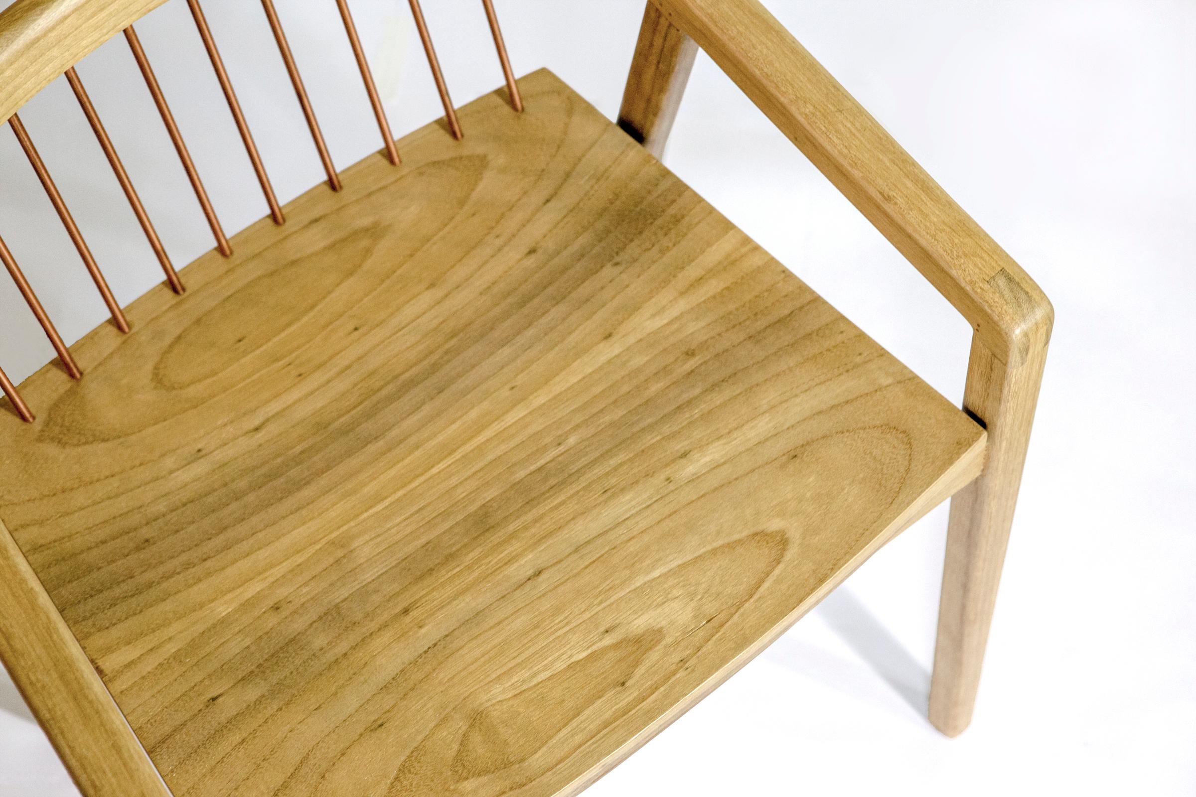 Cuivre Chaise moderne du milieu du siècle 'Canelinha' en bois dur brésilien par Knót Artesanal en vente