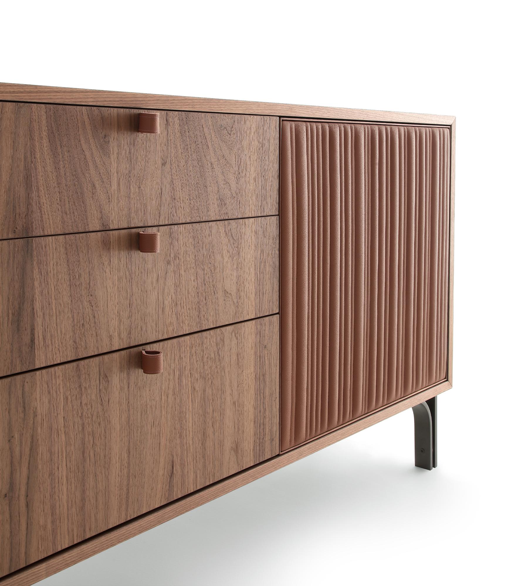 Cómoda Canette, dos puertas y 3 cajones, de Morica Design en Nuevo estado para la venta en Geneve, CH