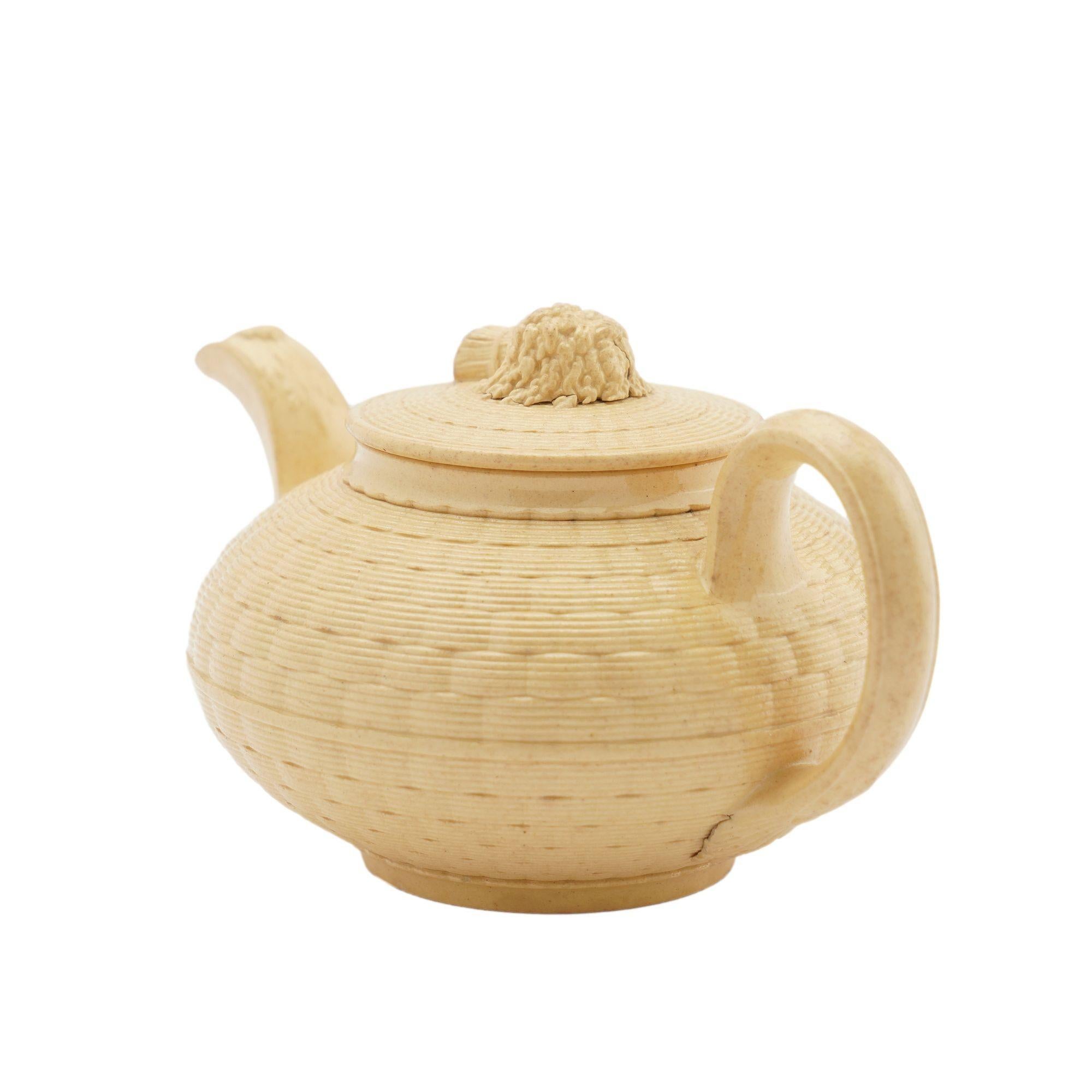 Creme- und Teekanne aus Schilfrohr von Wedgwood, um 1817 (Keramik) im Angebot