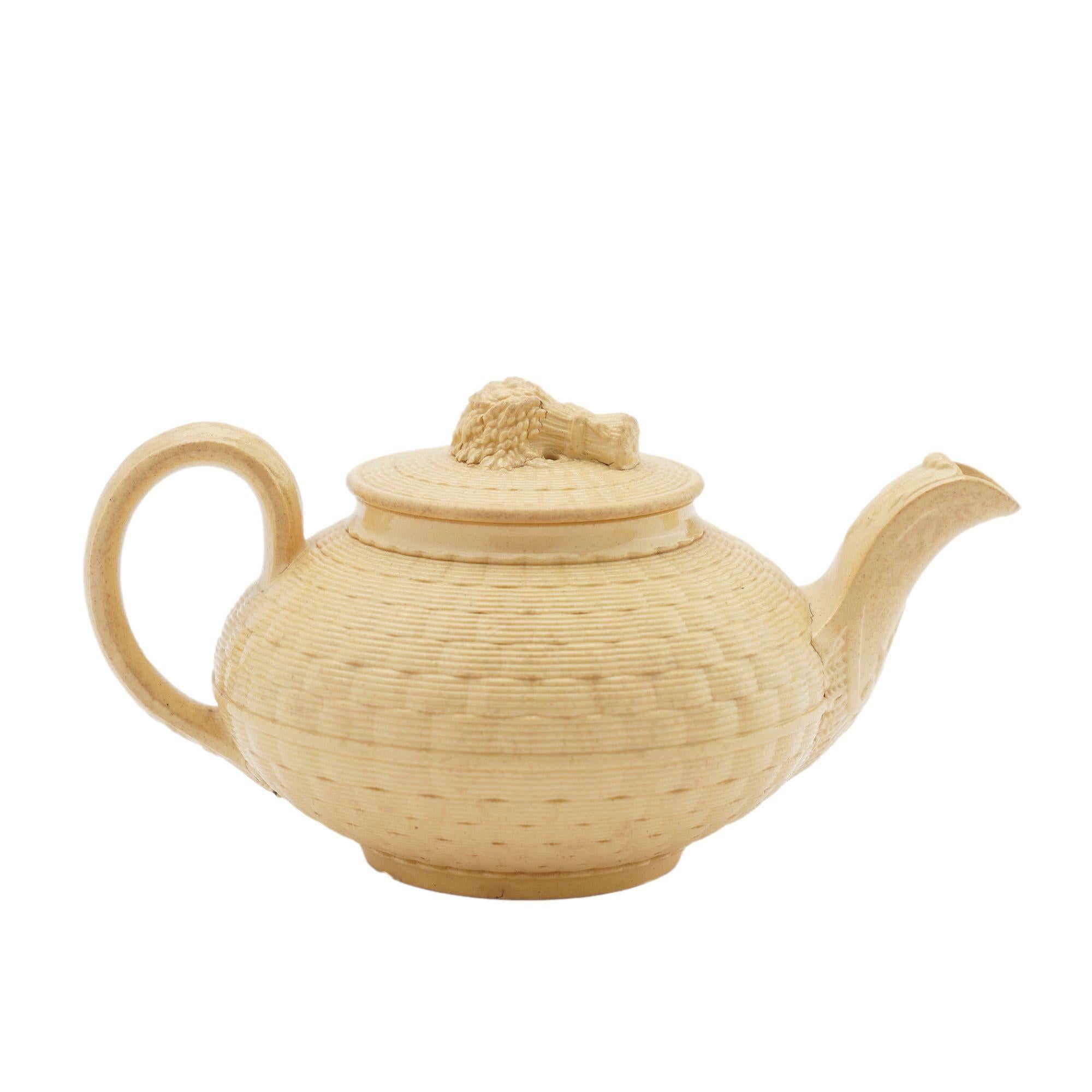 Caneware creamer and teapot by Wedgwood, c. 1817 For Sale 3