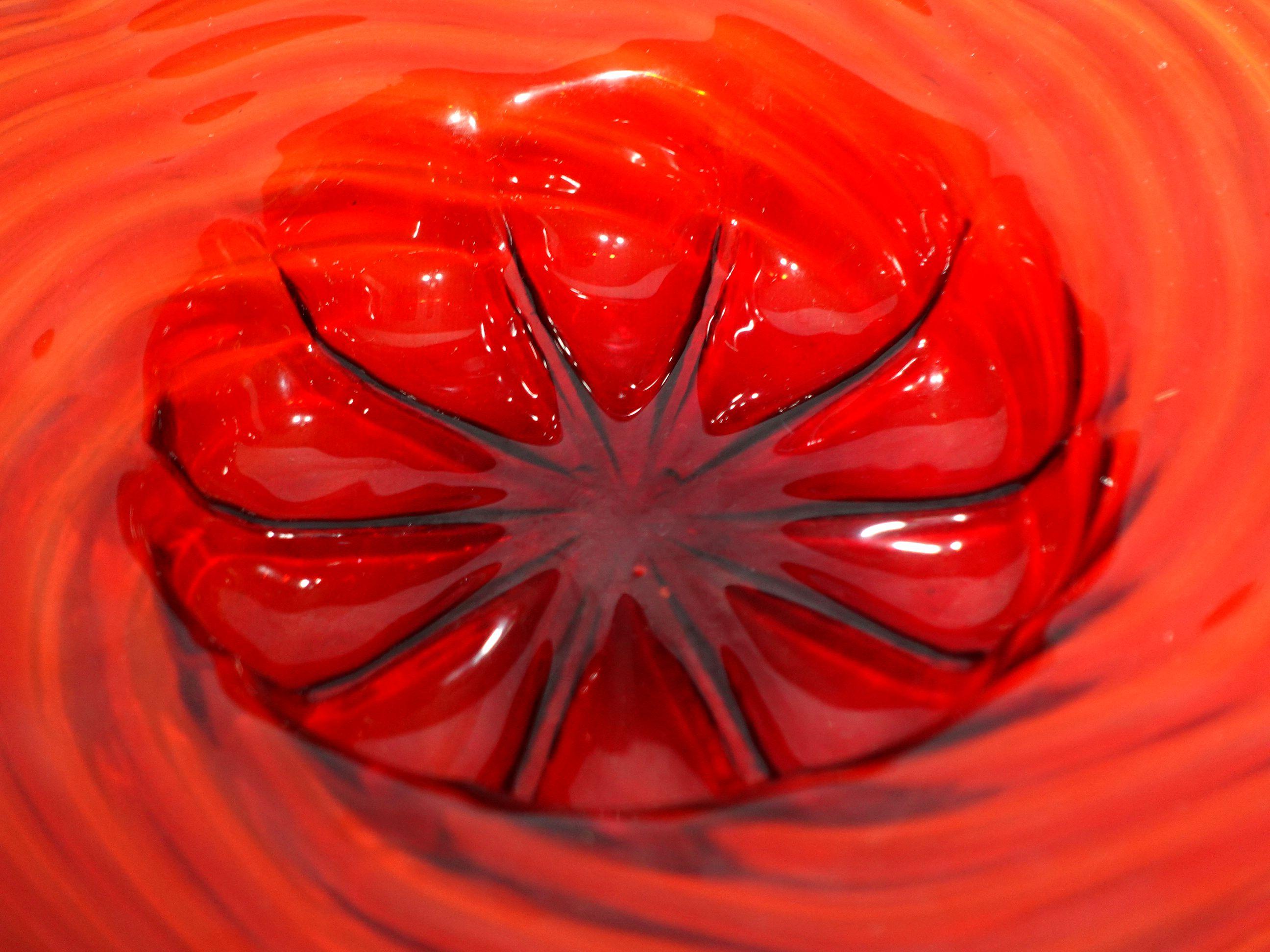 Cannellini Red Art Glass Vase and Center Bowl For Sale 5