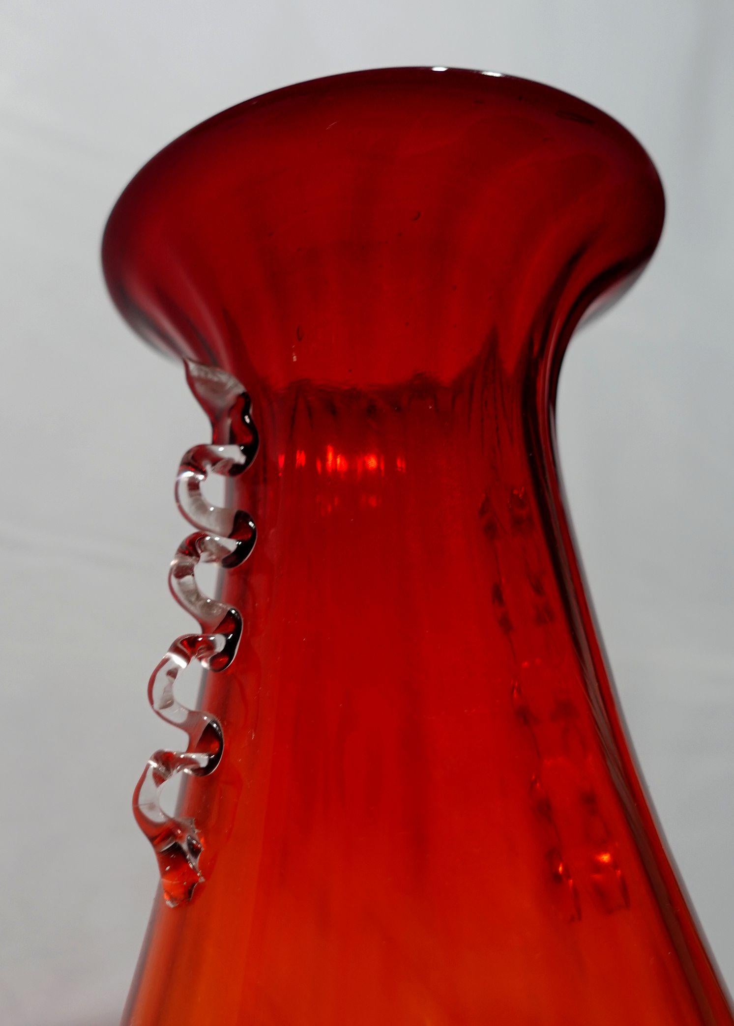 Cannellini Red Art Glass Vase and Center Bowl In Excellent Condition For Sale In Norton, MA