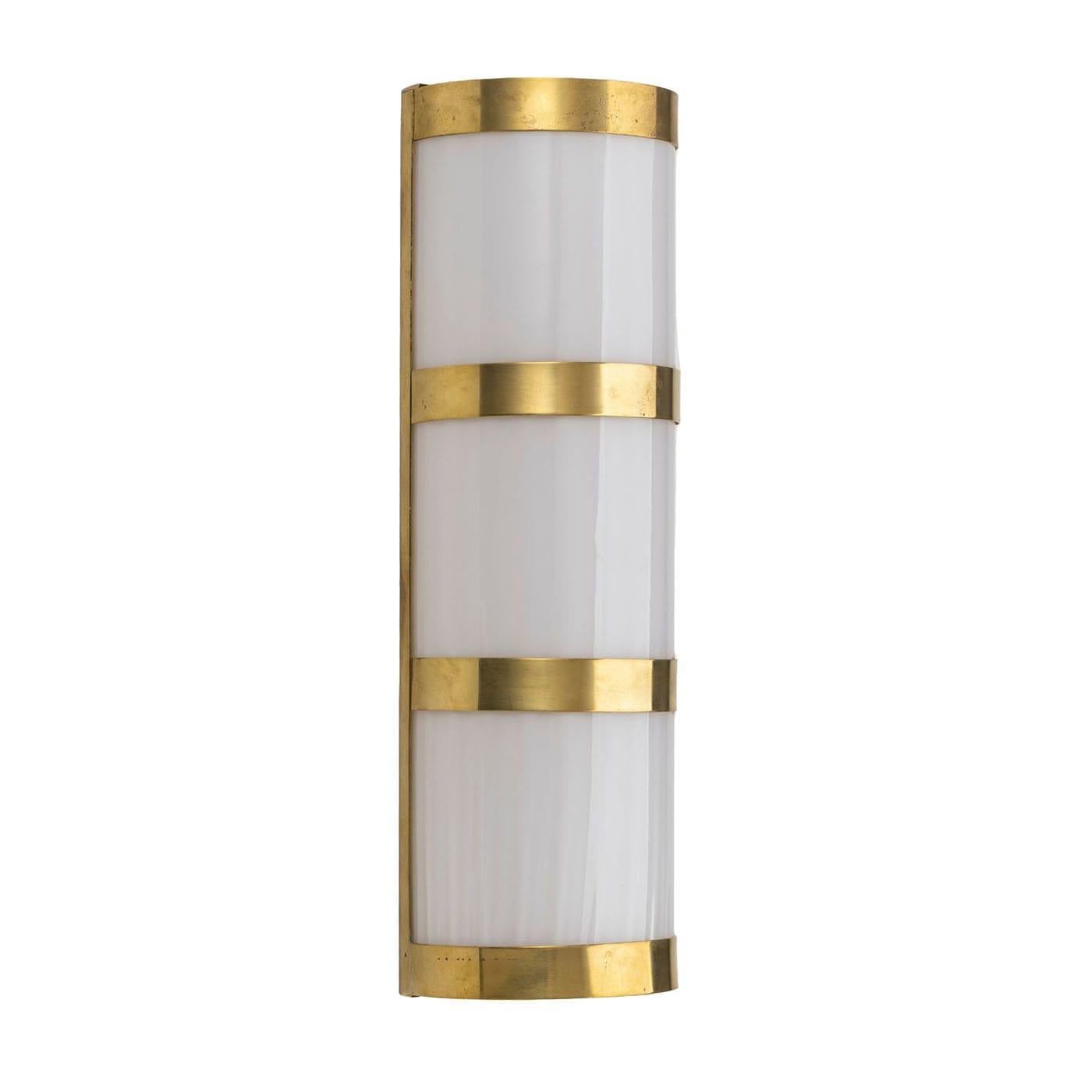 Italiano Canneté Applique semicilindrica con anello in ottone in vendita