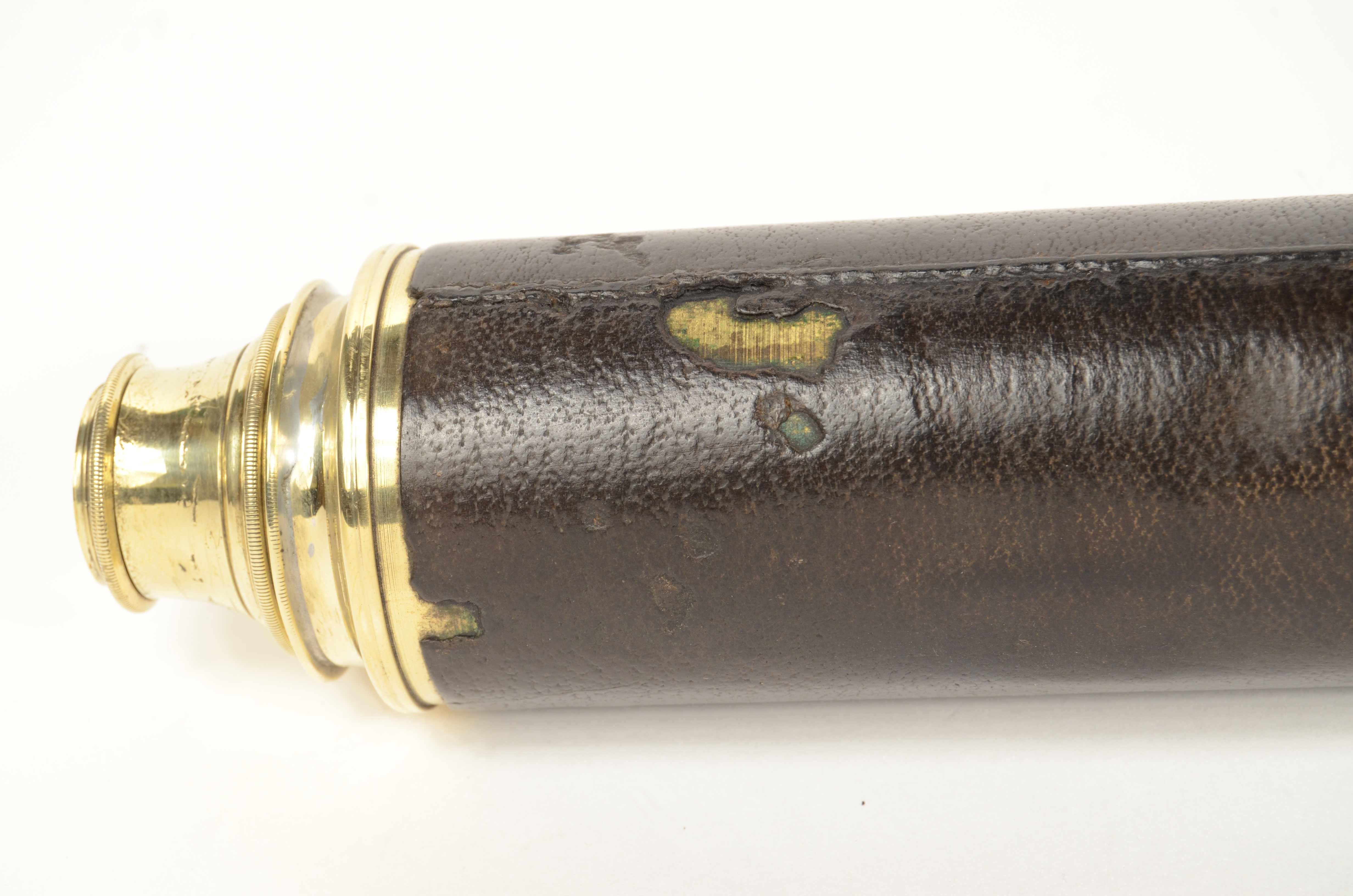 Cannocchiale a sezione tonda in ottone con impugnatura di cuoio Inghilterra 1850 in vendita 2