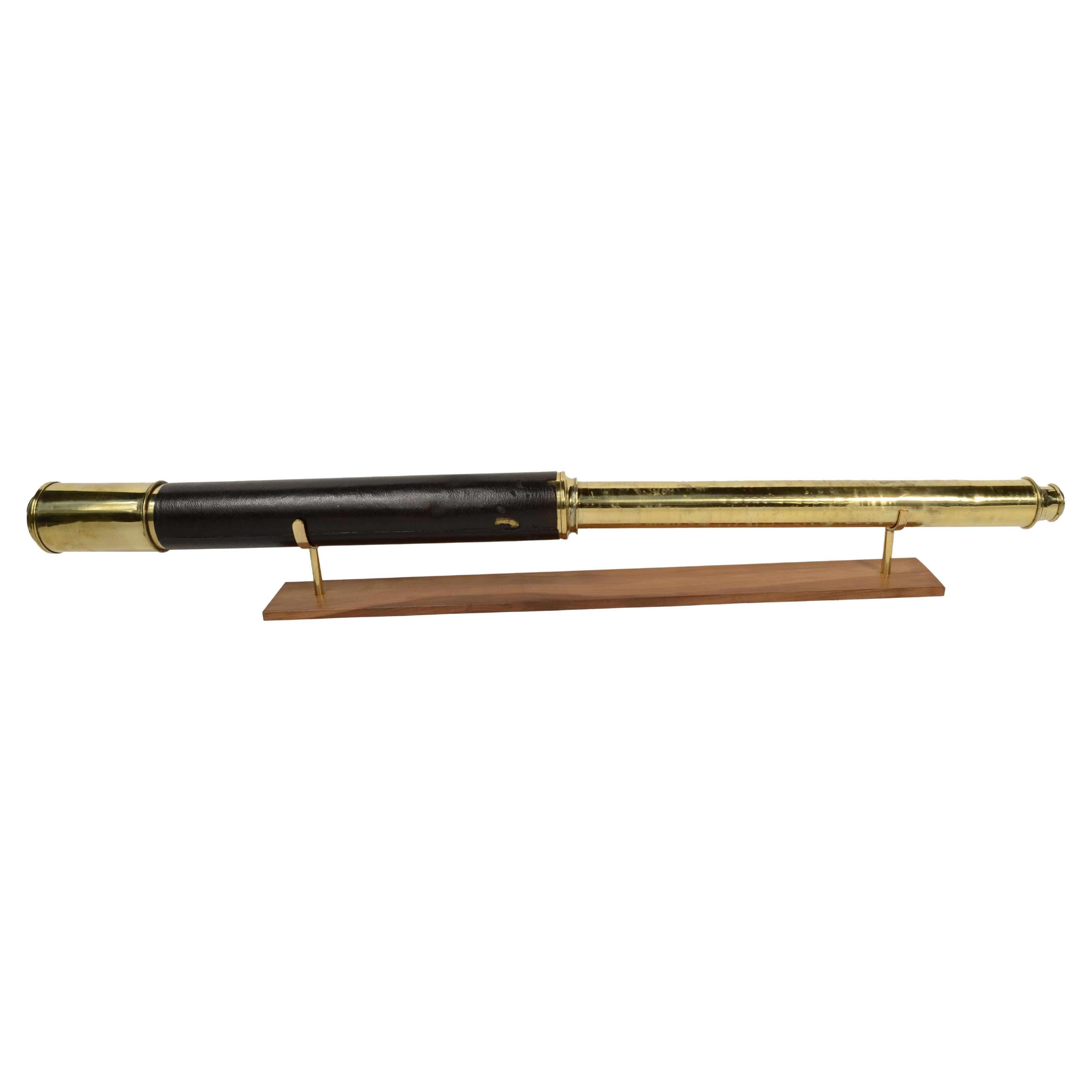 Rundes Messingfernrohr mit Ledergriff England 1850