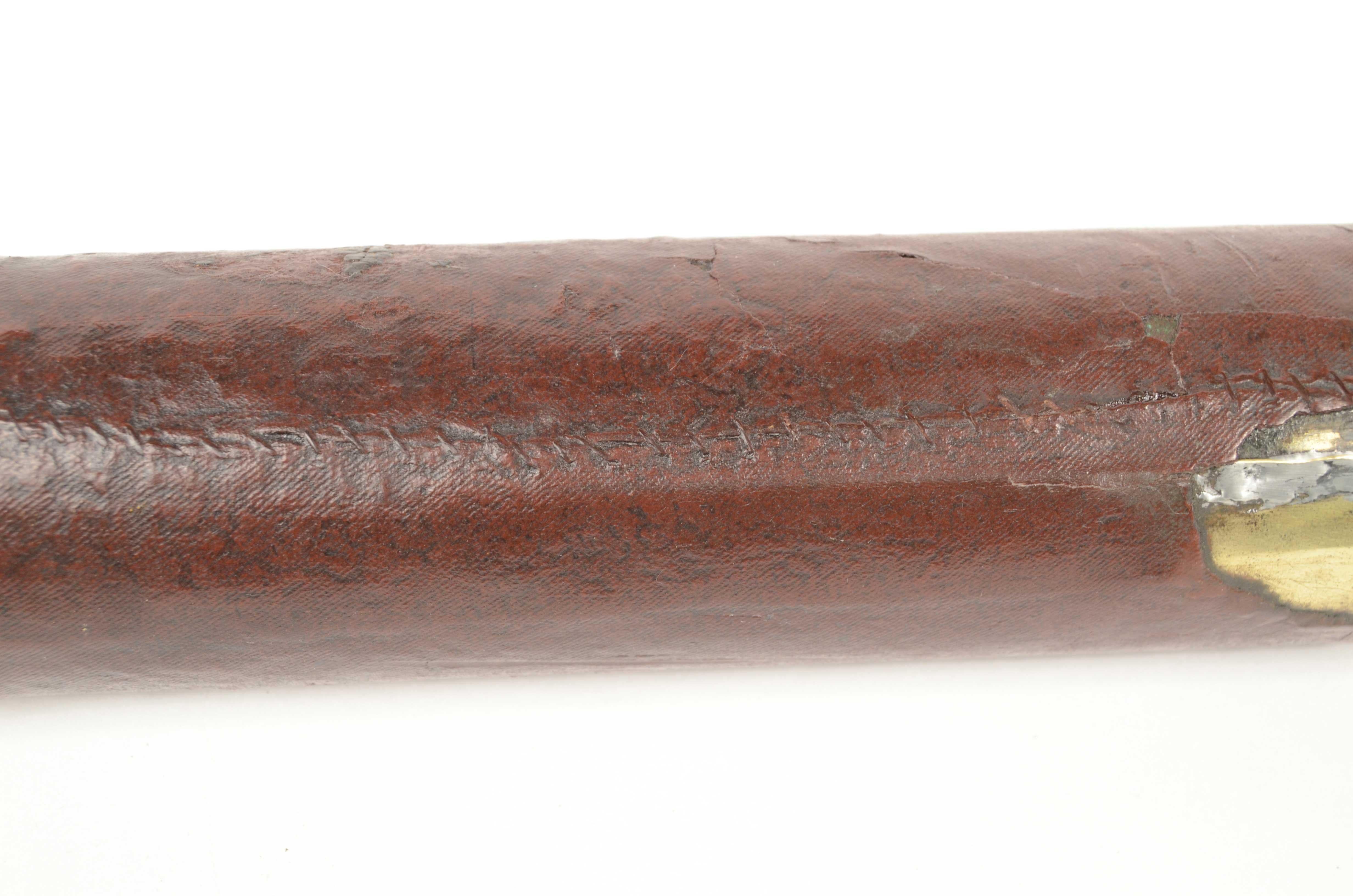 Cannocchiale a sezione tonda in ottone con impugnatura rivestita di cuoio 1850 in vendita 11