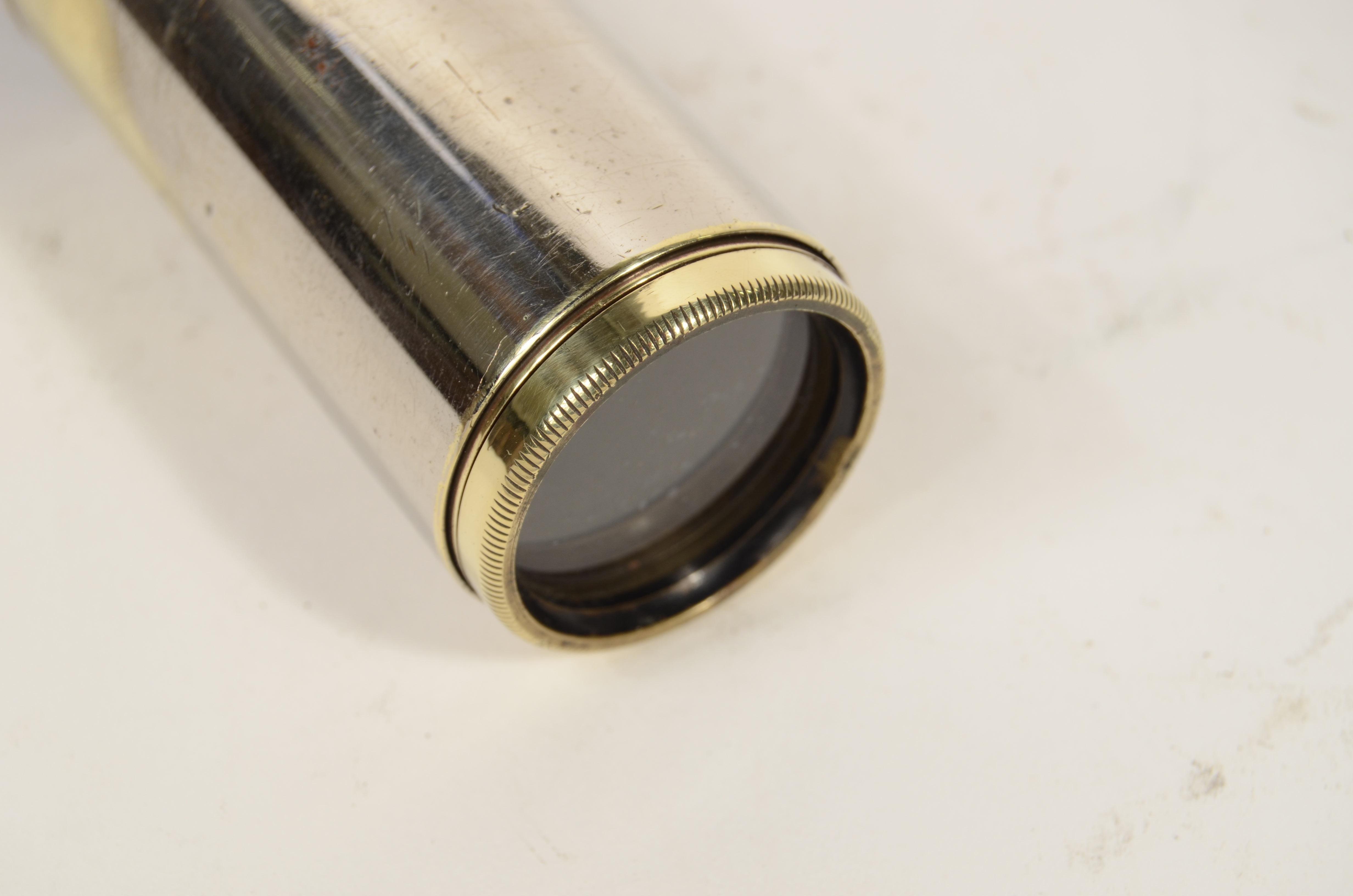 Cannocchiale a sezione tonda in ottone cromato e cuoio Inghilterra primi '900 in vendita 4