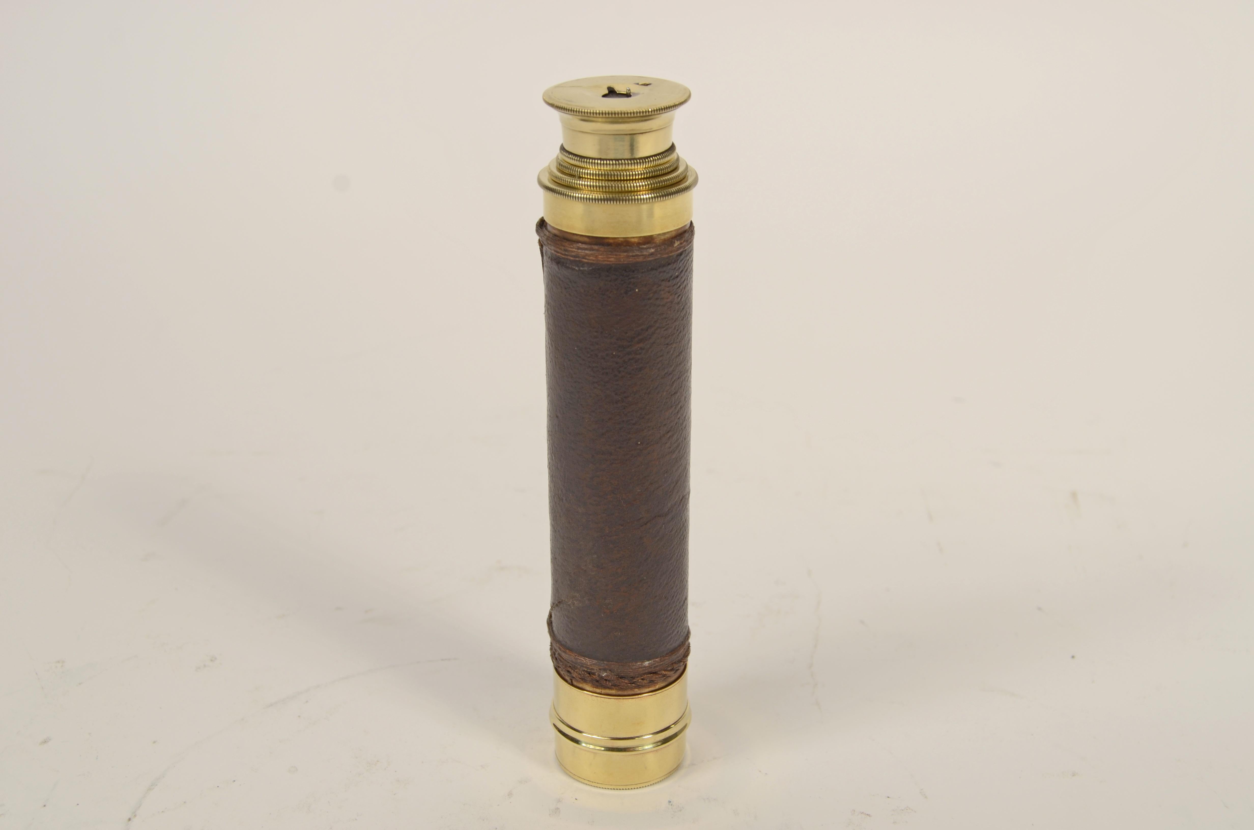 Télescope de mise au point rond en laiton et cuir avec 3 extensions  1870 en vente 11