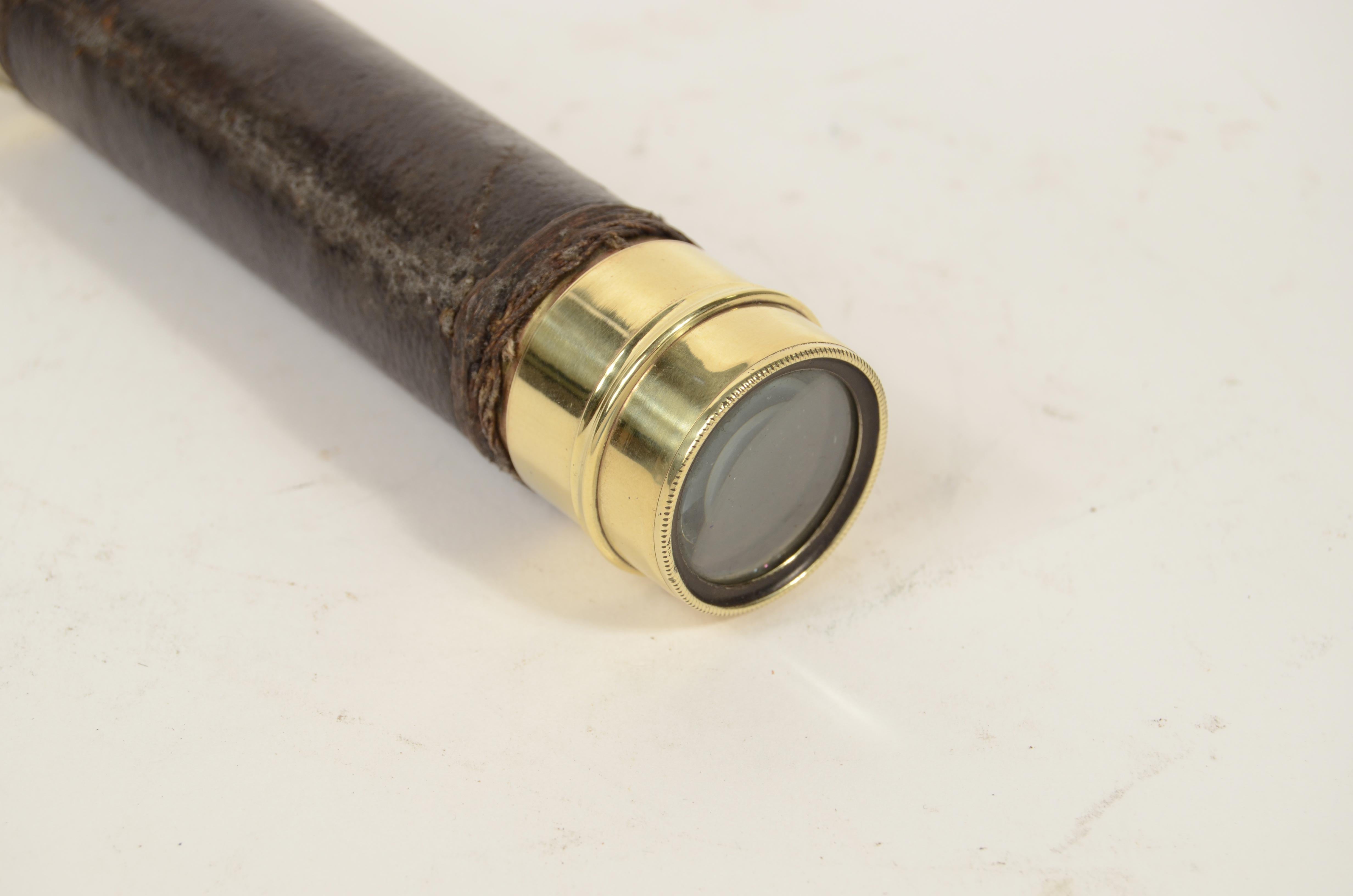 Télescope de mise au point rond en laiton et cuir avec 3 extensions  1870 en vente 3
