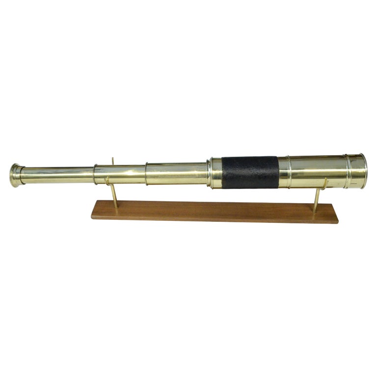 Marine Spyglass Brass and Leather Handle English manufacture 1870 For