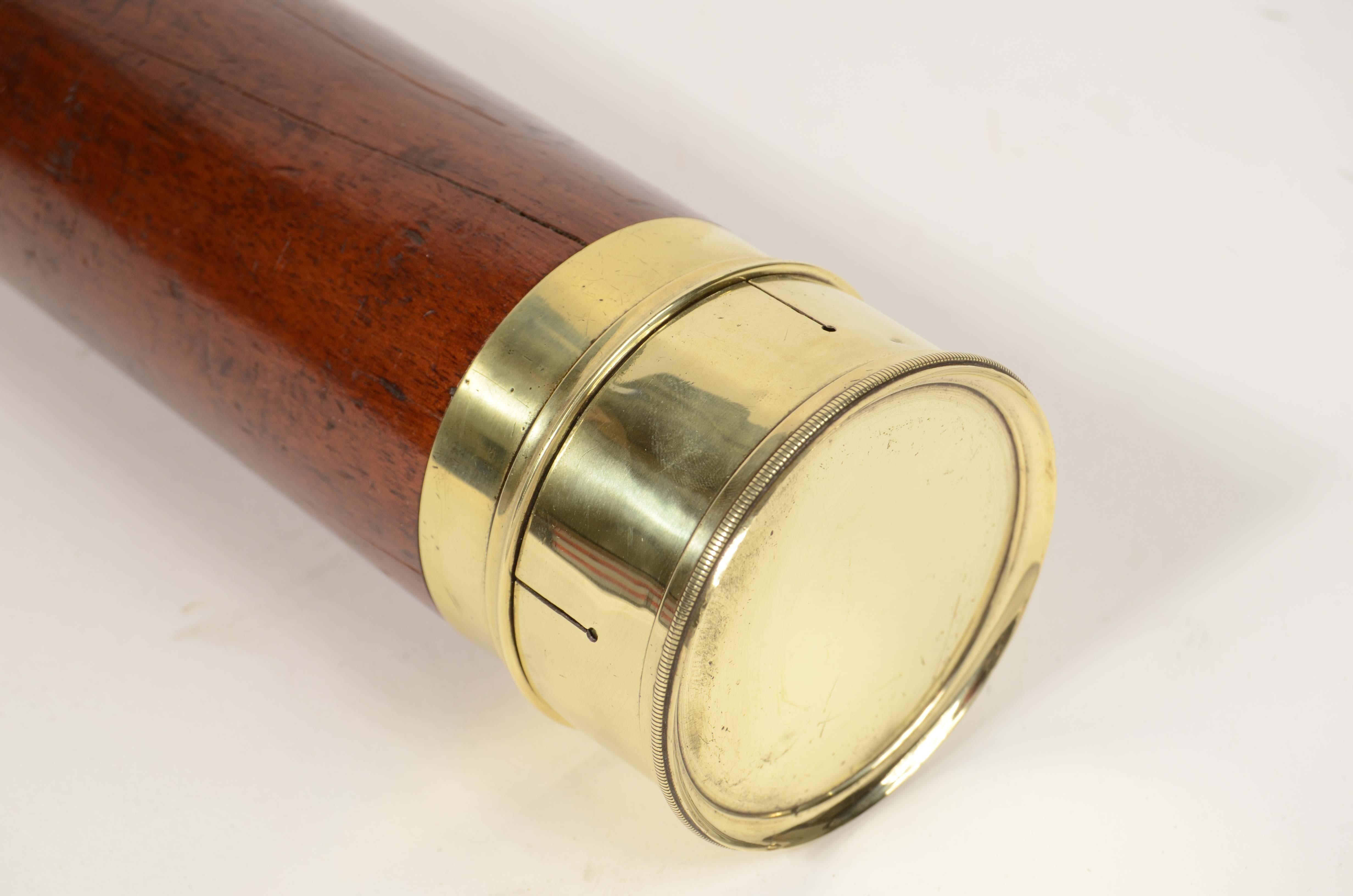 Cannocchiale in ottone a sezione tonda con impugnatura rivestita di mogano 1850 in vendita 7