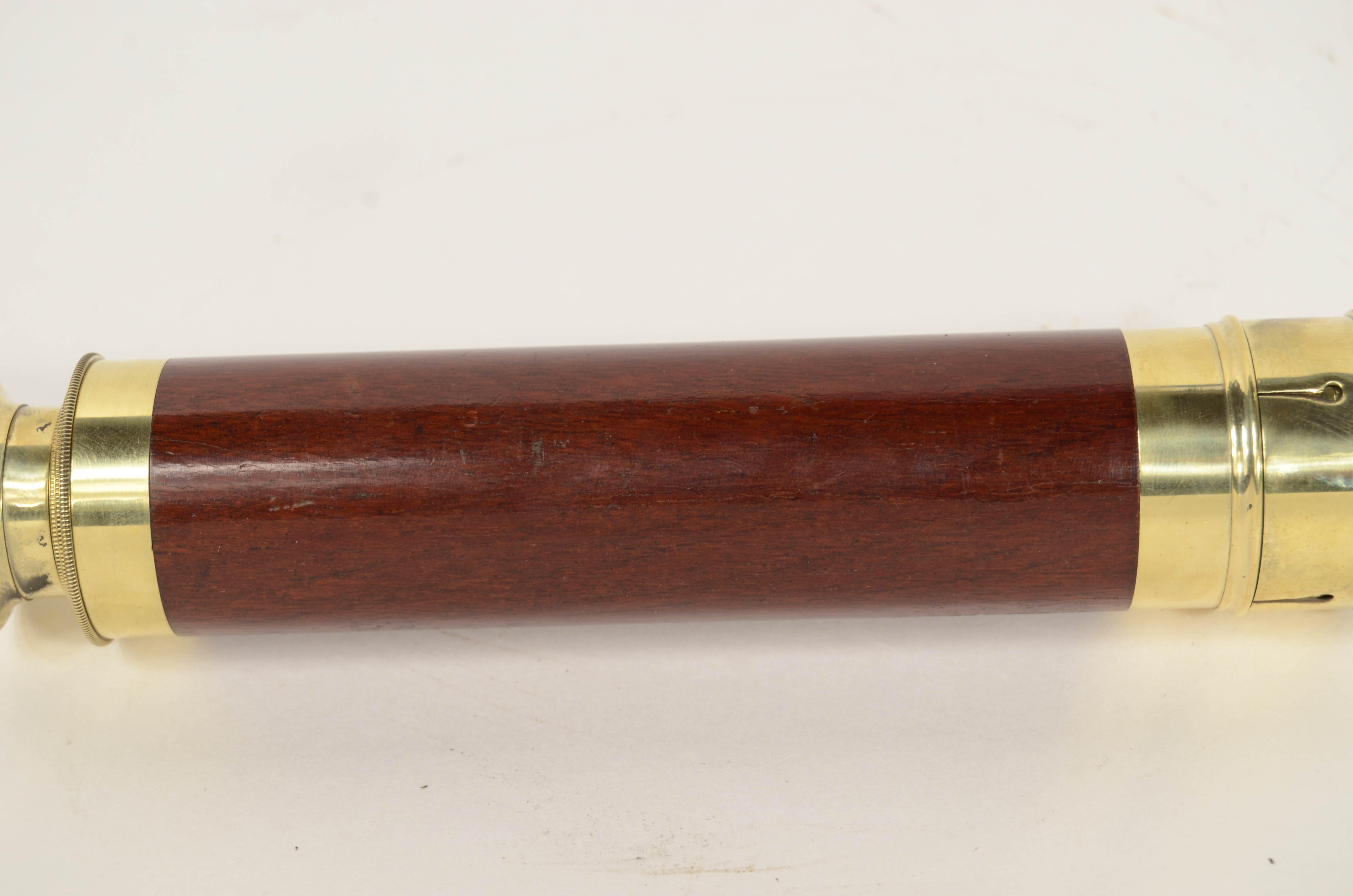 Cannocchiale in ottone a sezione tonda con impugnatura rivestita di mogano 1870 in vendita 5