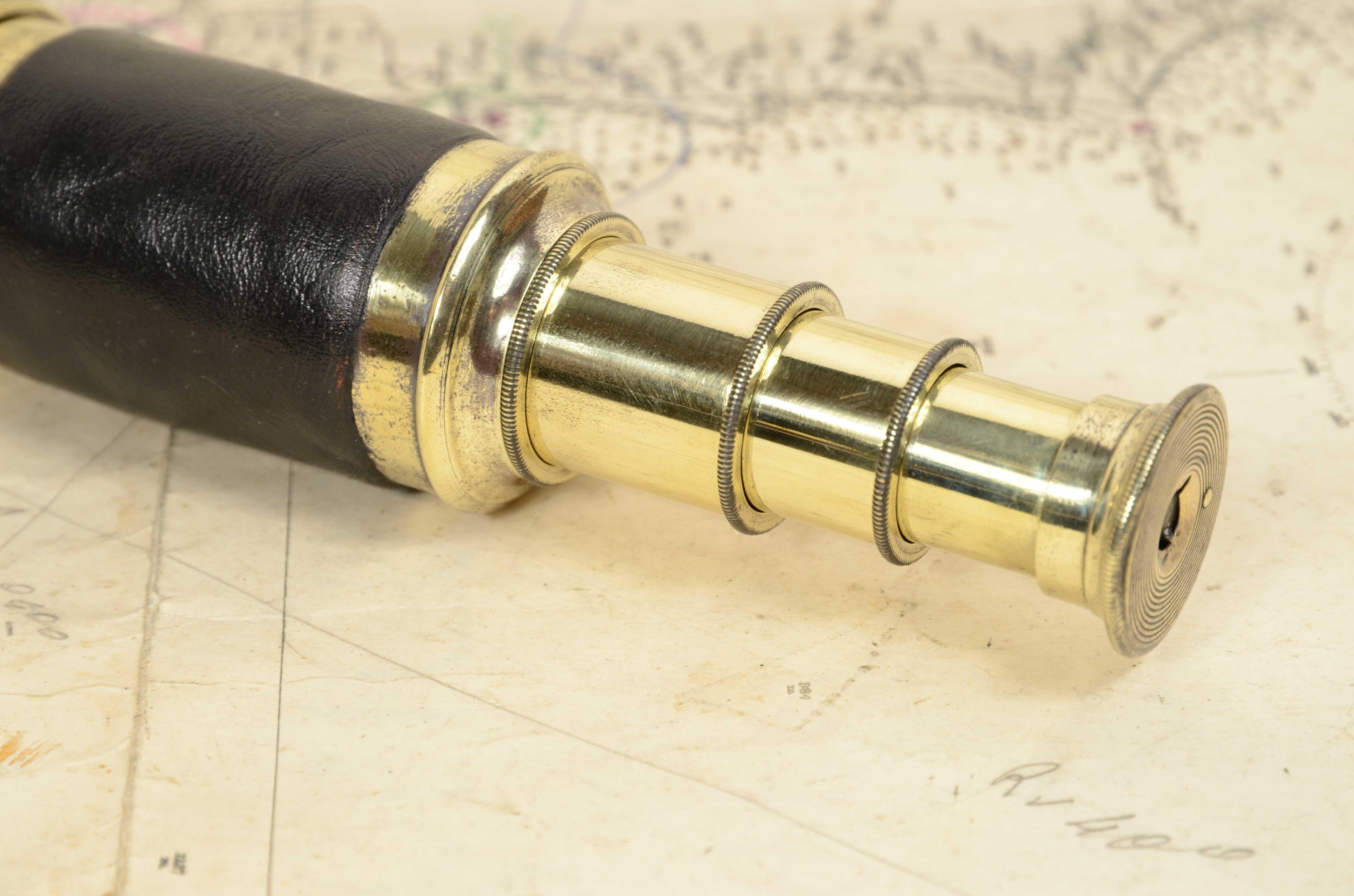 Brass telescope with leather handle England circa 1870 For Sale 11