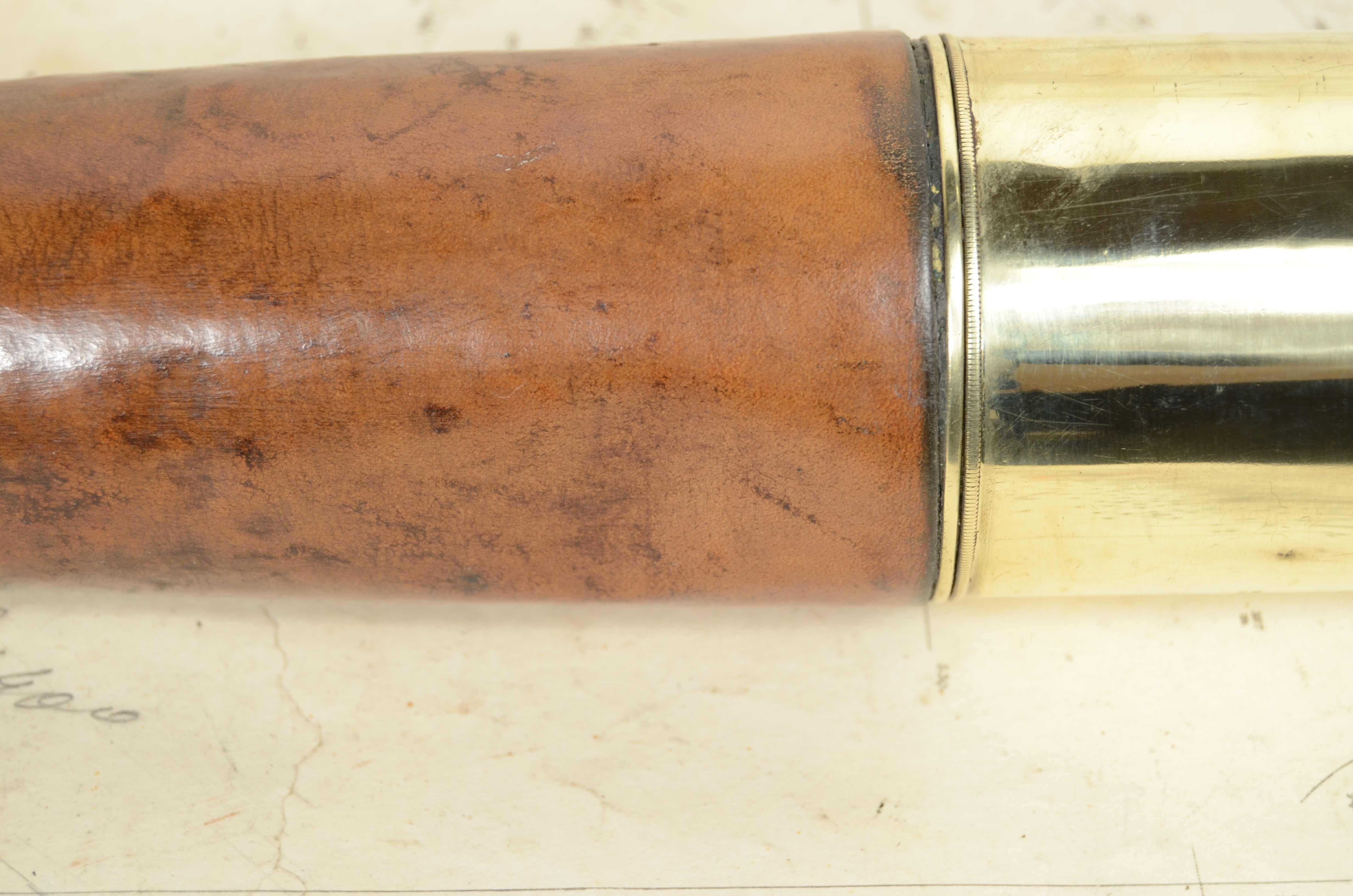 Cannocchiale in ottone e cuoio dalla forma strombata Firmato Ross London 1890 im Angebot 10
