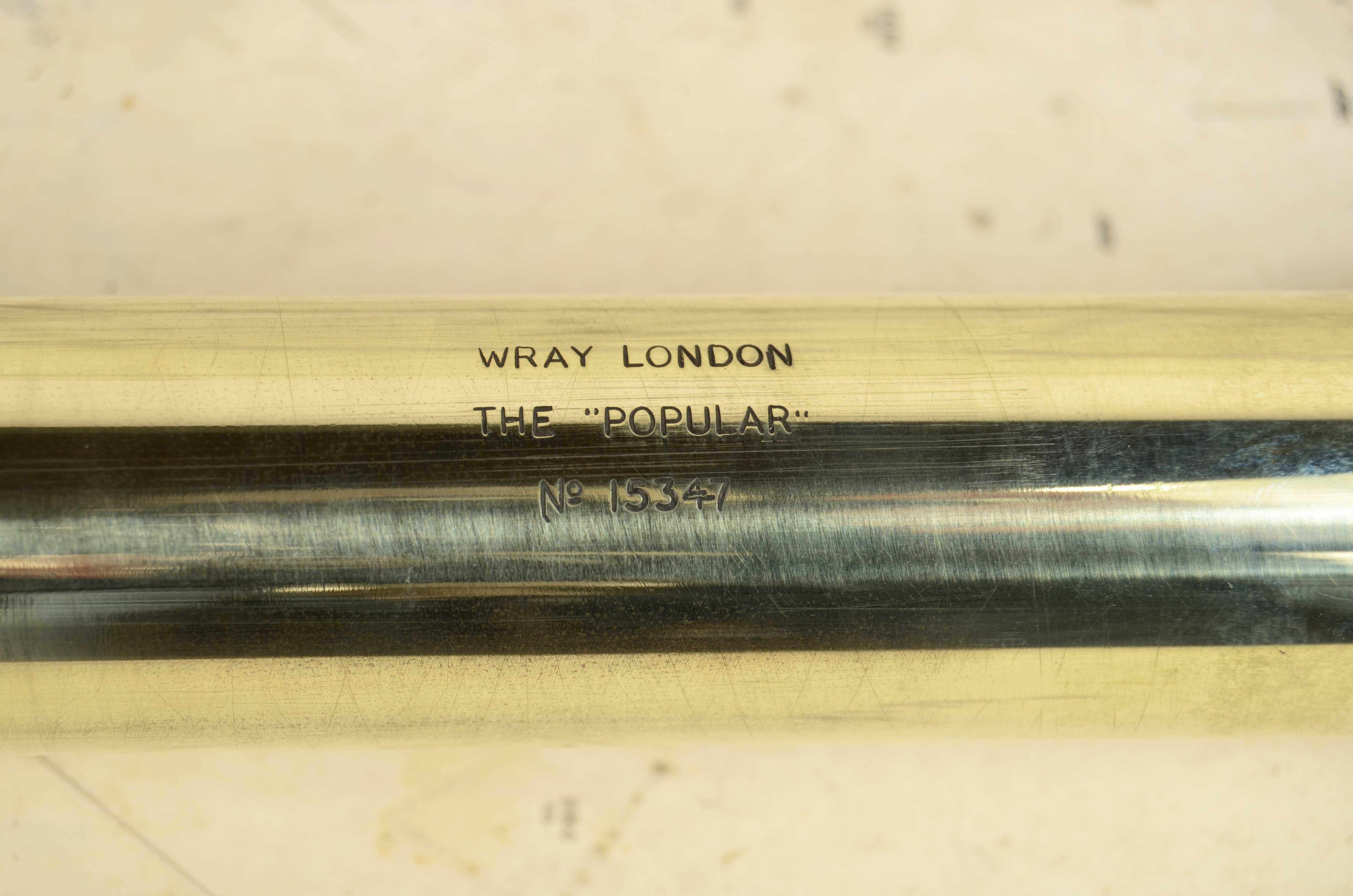 Cannocchiale in ottone e cuoio dalla forma strombata firmato Wary London 1930 7