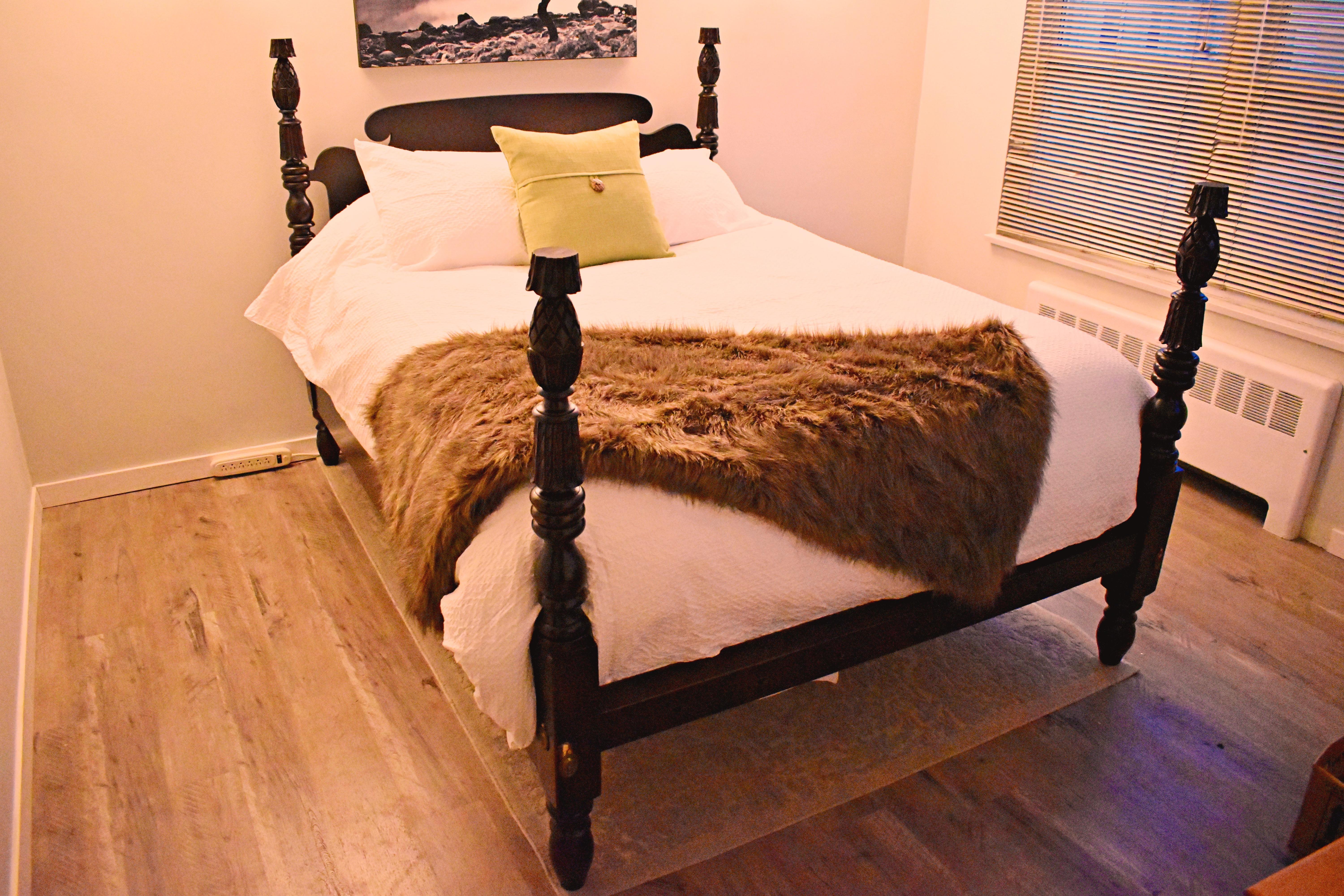 Turned Cannonball and Feather Carved Low Post Bed, circa 1840, New Hampshire For Sale