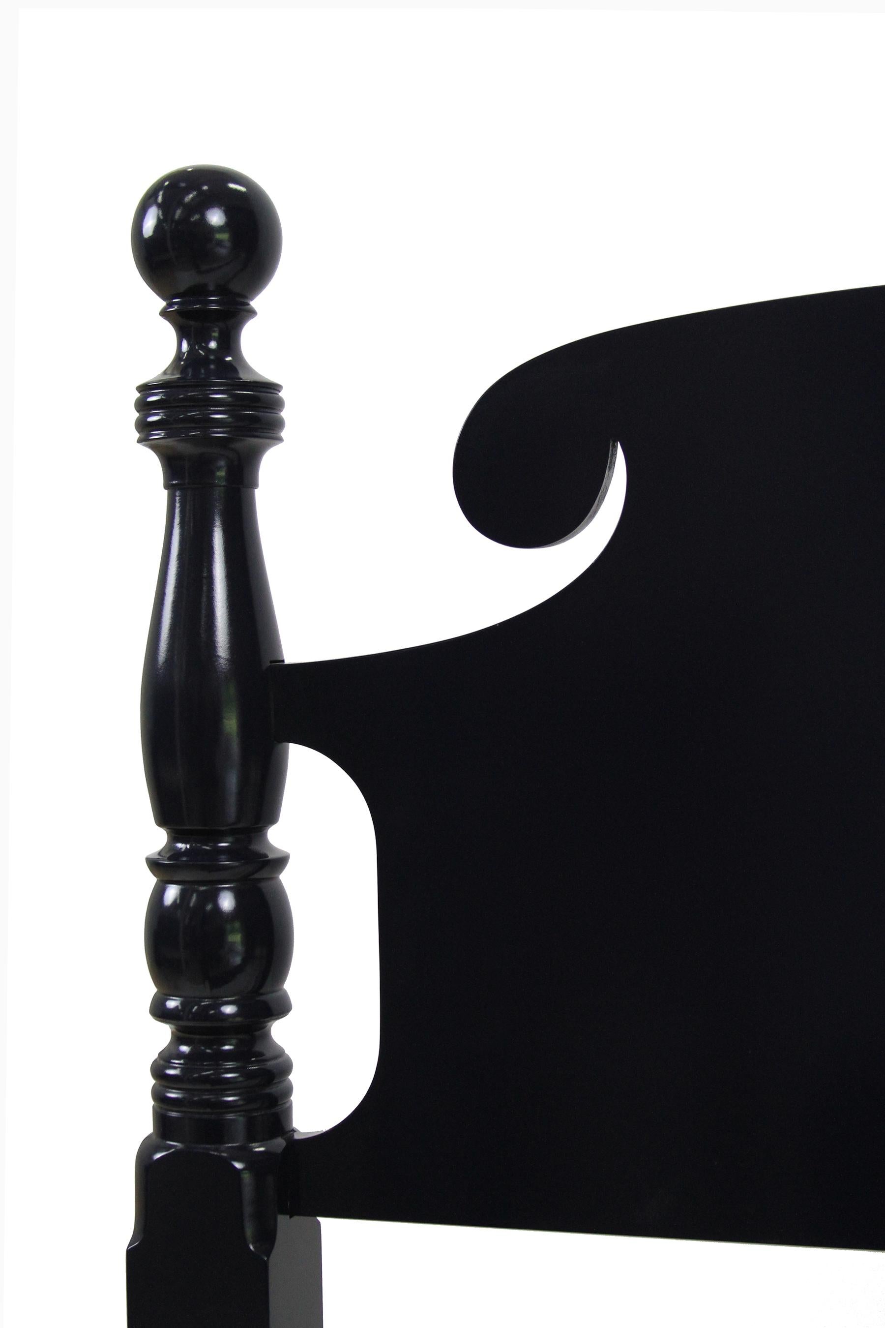 black cannonball bed