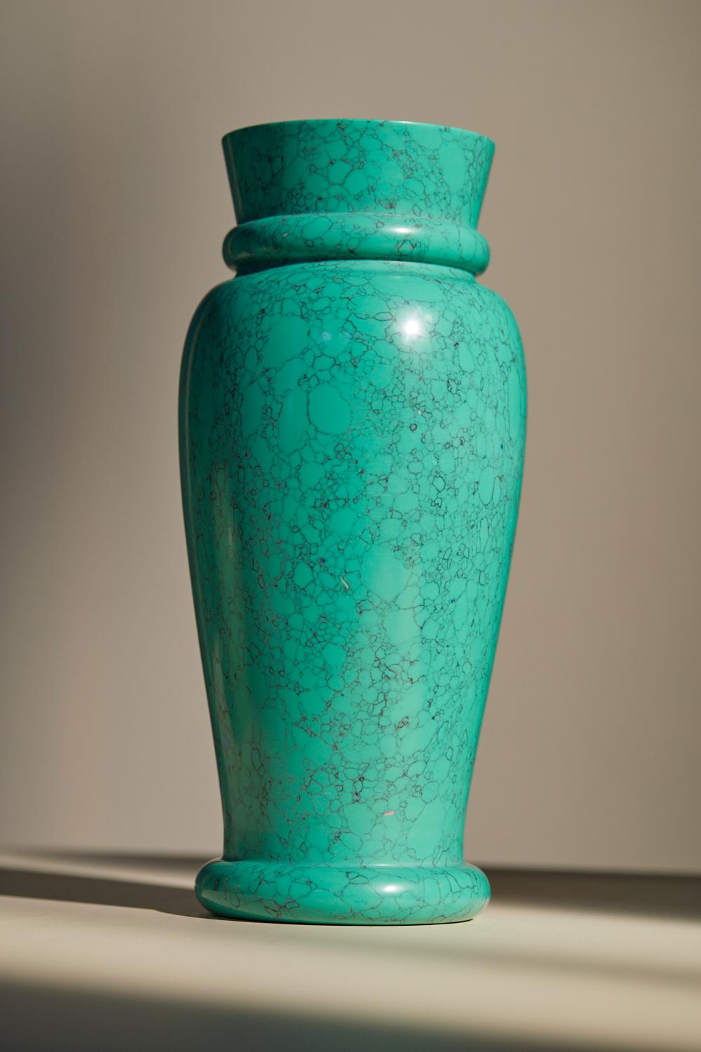 Vaso Cano in Aqua-Marina, marmo frantumato e mix di resina, di Colours of JoYE in vendita 4