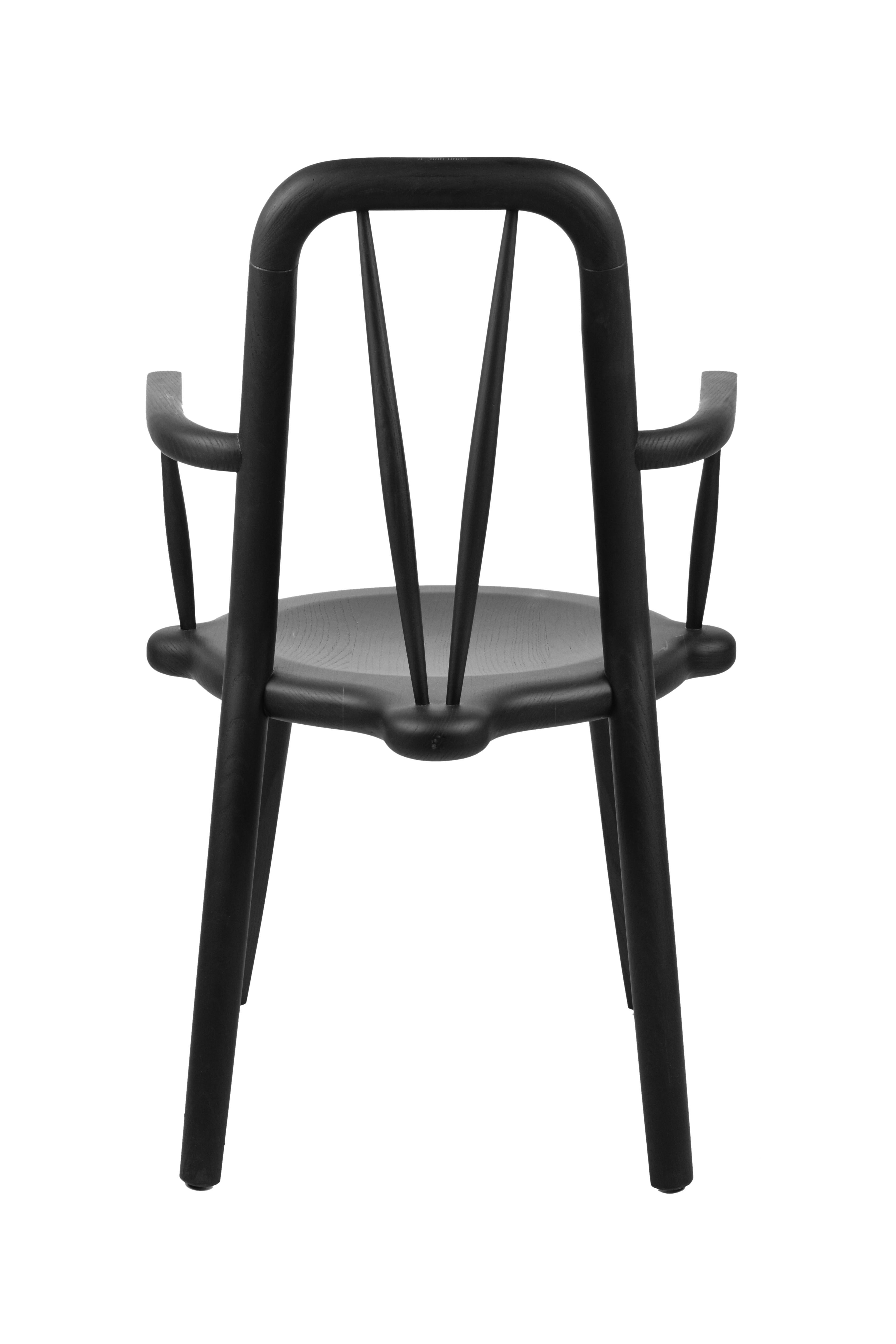 Canoa-Stuhl mit Armlehnen, Massivholz-Eschenholz mit Edelstahl-Finish (Handgefertigt) im Angebot