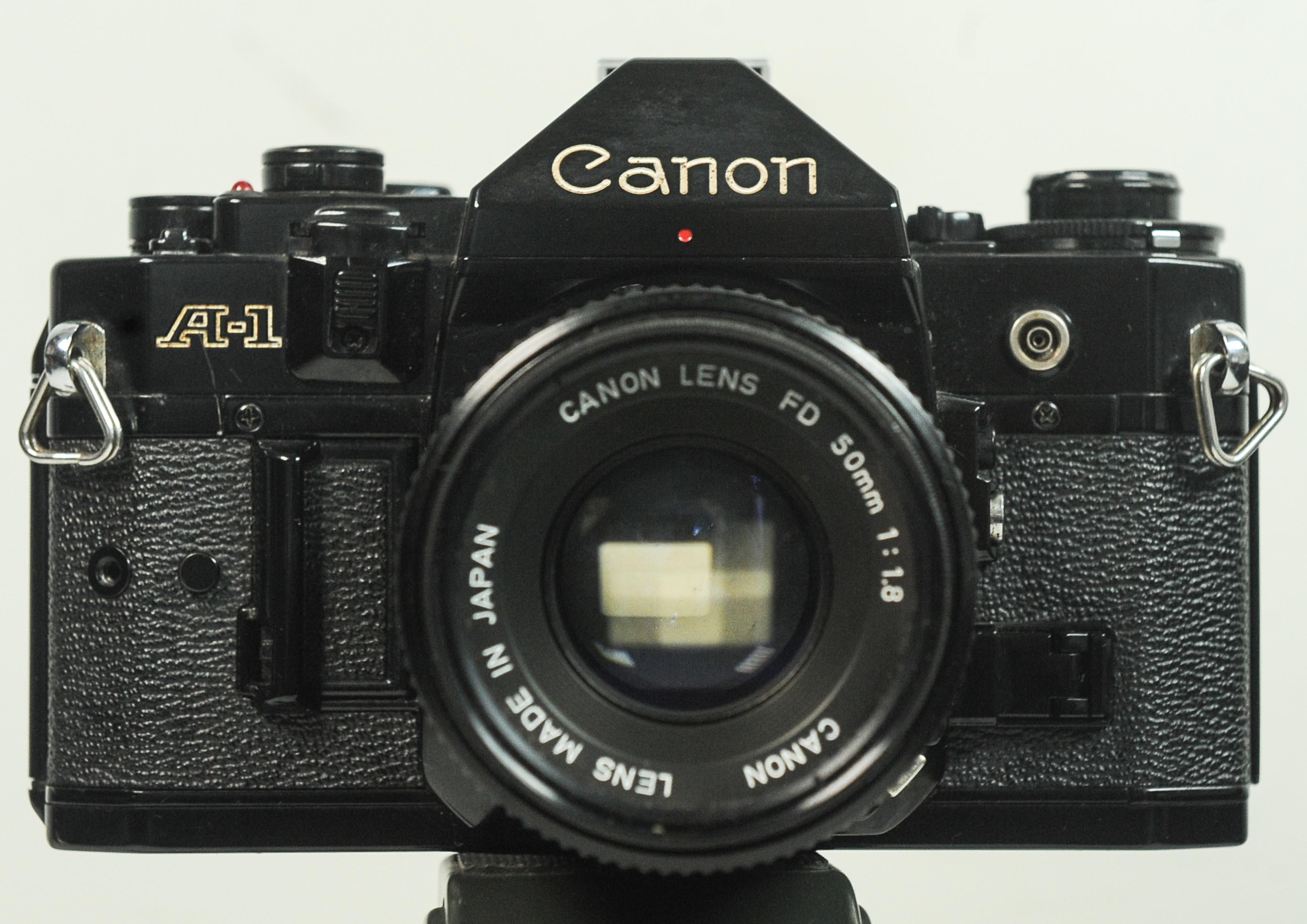 Canon A-1 Black Body 35mm SLR Filmkamera mit Canon FD 50mm F1.8 Prime Objektiv (Japanisch) im Angebot