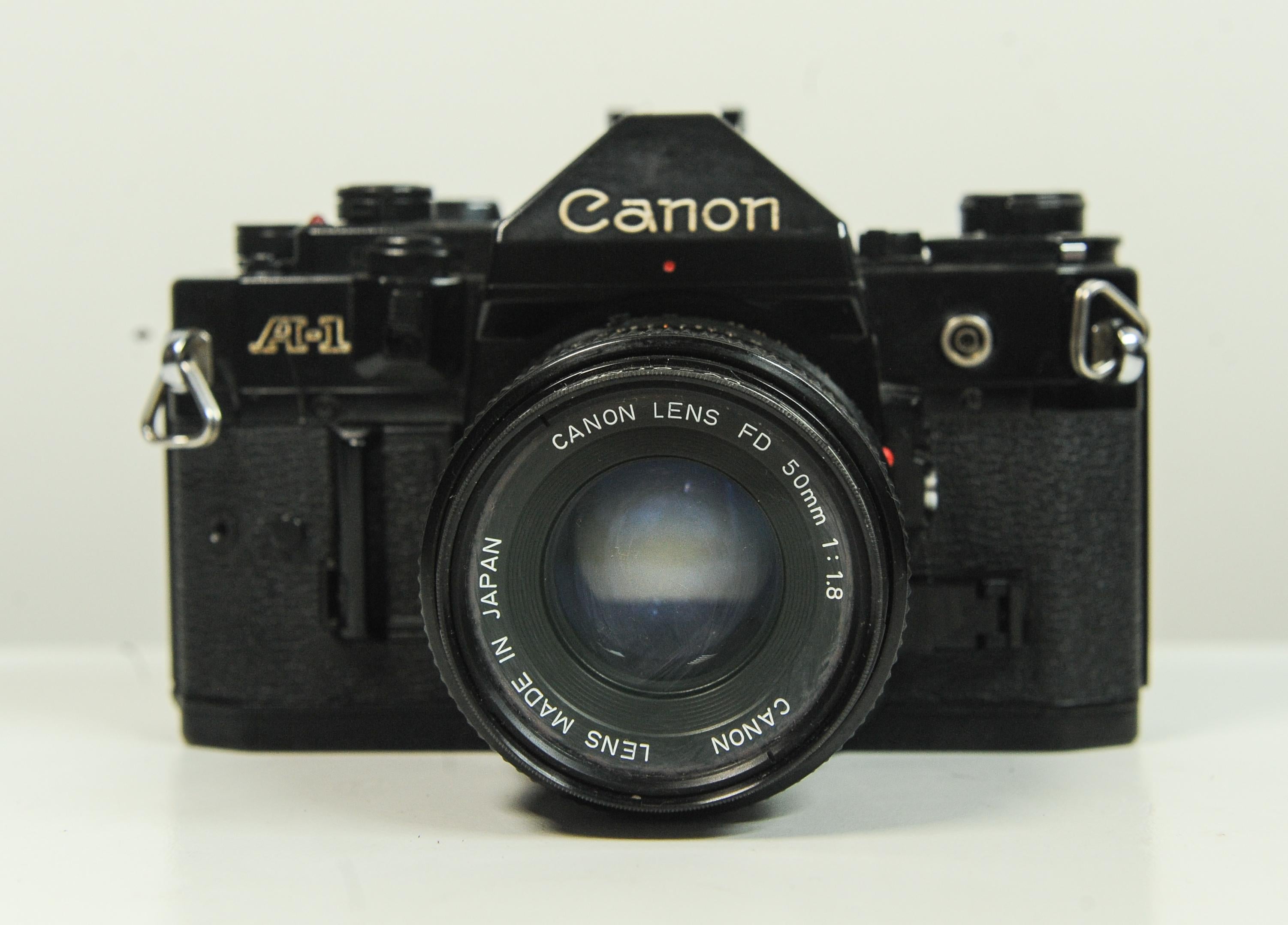 Canon A-1 Black Body 35mm SLR Filmkamera mit Canon FD 50mm F1.8 Prime Objektiv im Zustand „Gut“ im Angebot in Reading, Berkshire