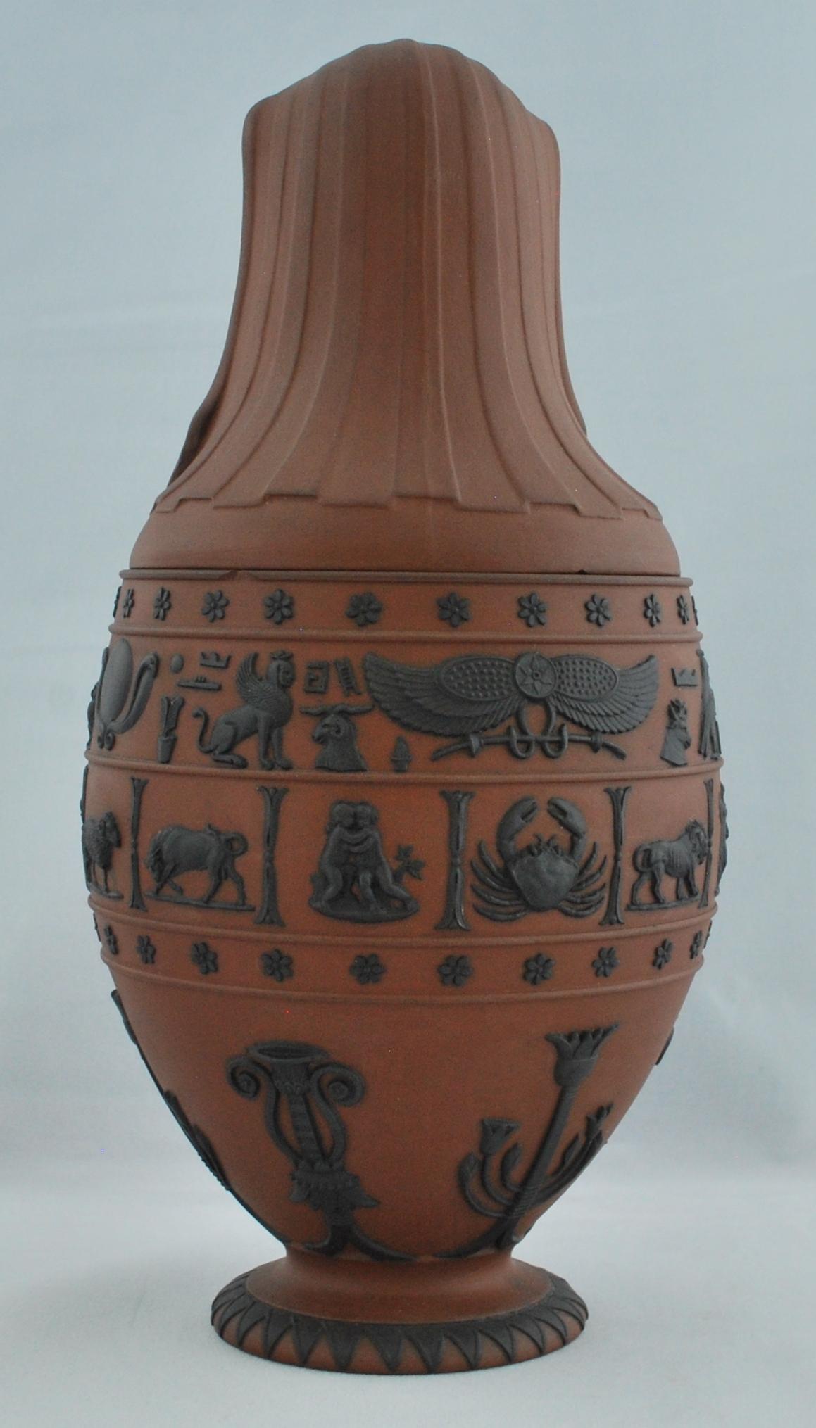 Egyptian Revival Canopic Vase in Rosso with Black, Wedgwood, circa 1820